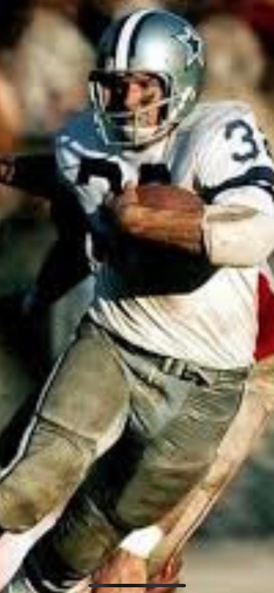 walt garrison chewing tobacco commercial Walt Garrison made a name for himself in anything he put his mind to. From  football to rodeo, to TV, Garrison was considered the best at what he did.  Take a look