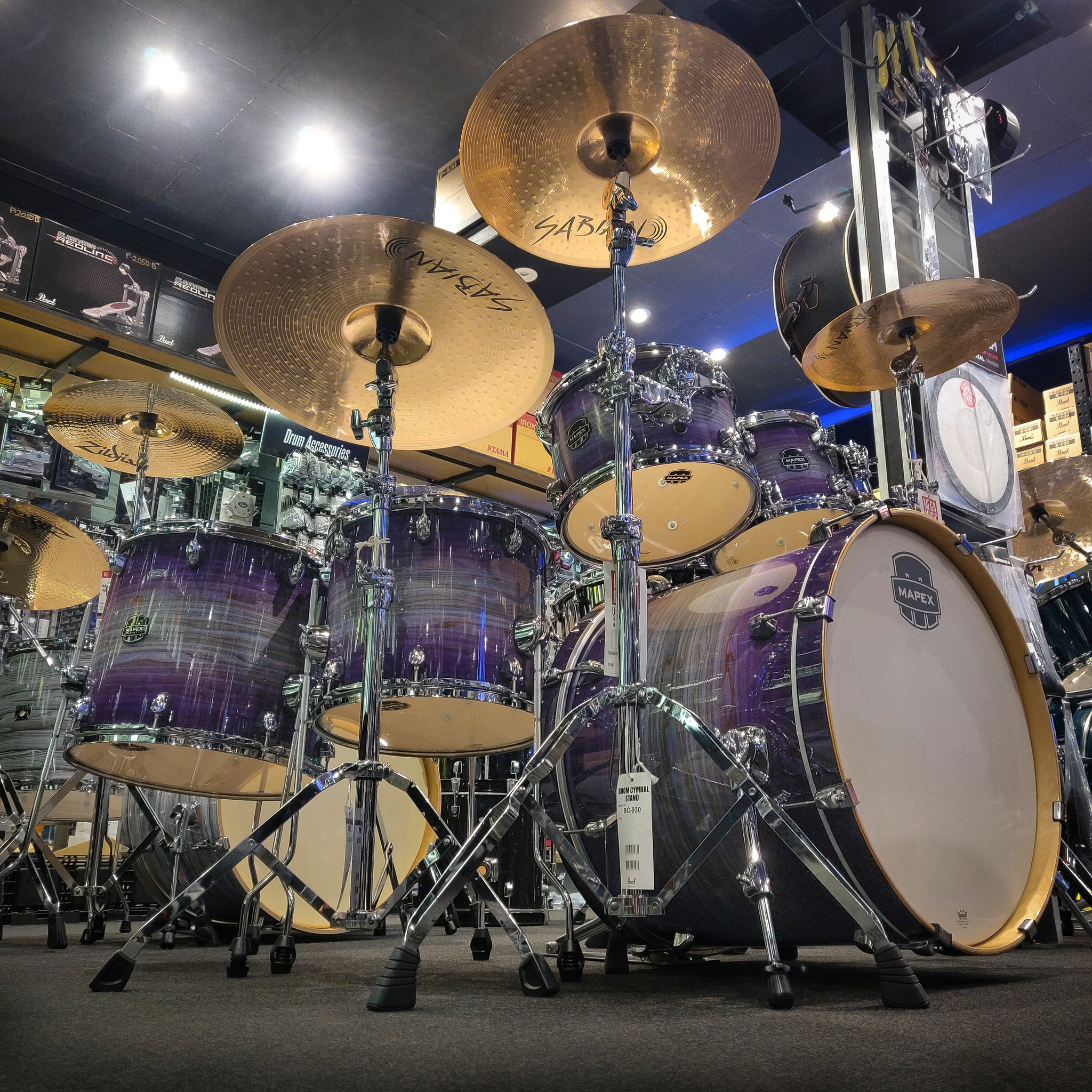 This 6-piece Mapex Armory Night Sky Burst StudioEase Fast shell