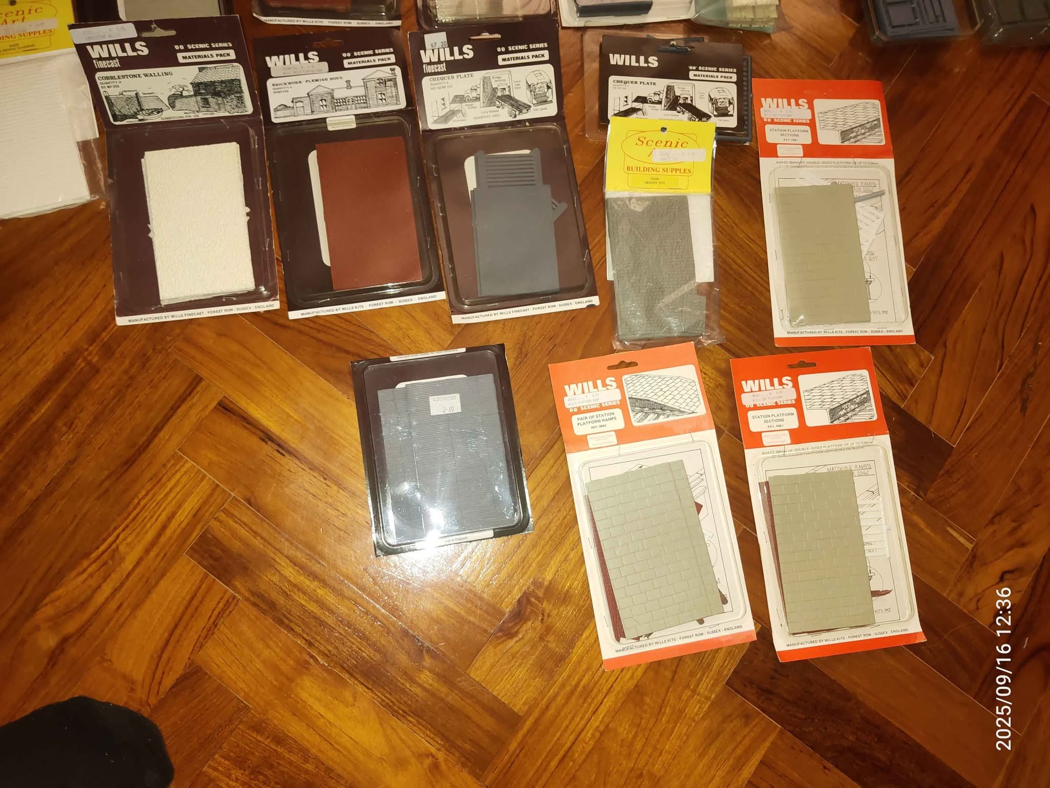 Model railway OO scale fencing, cladding, paving etc