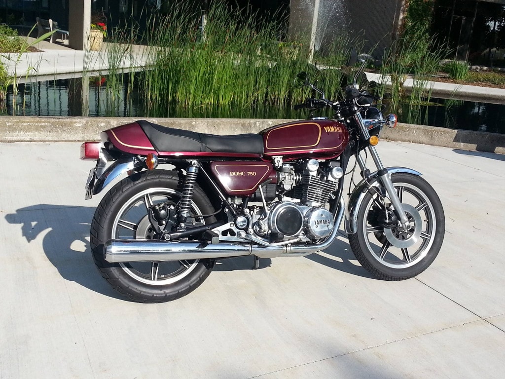1979 Yamaha XS750 restoration with new Mikuni Oz carbs