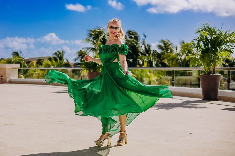 green dress photoshoot with bust caging and lace details swym-disabled