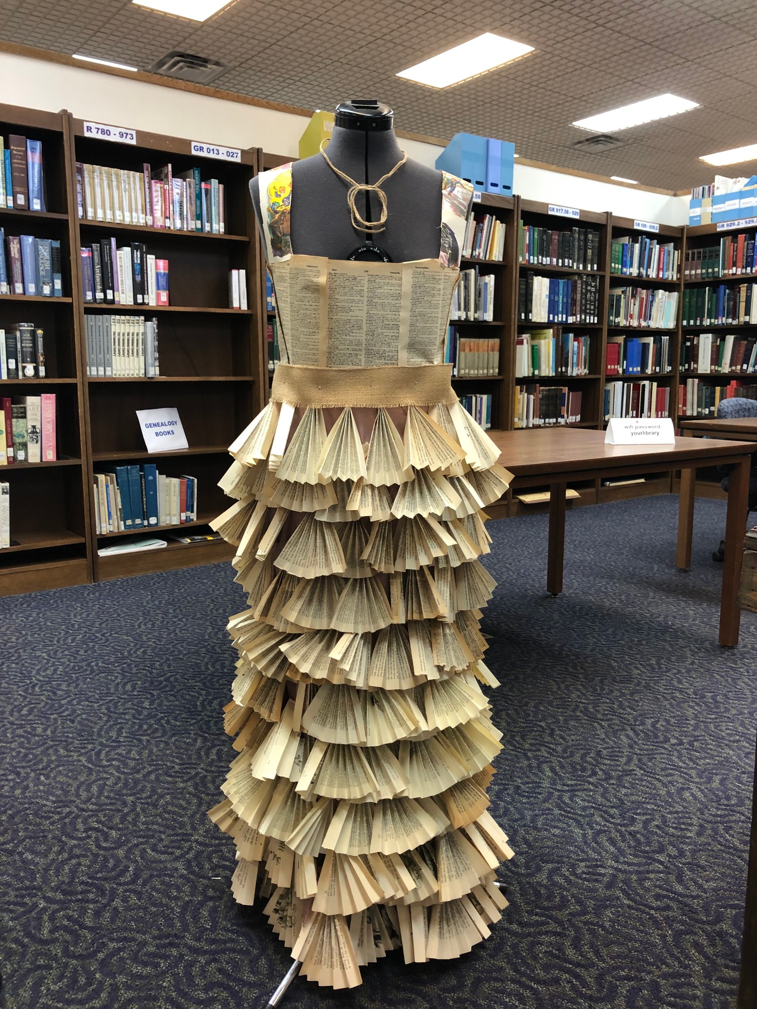 📖 A Dress Made From Old Books 📖 . 📖 