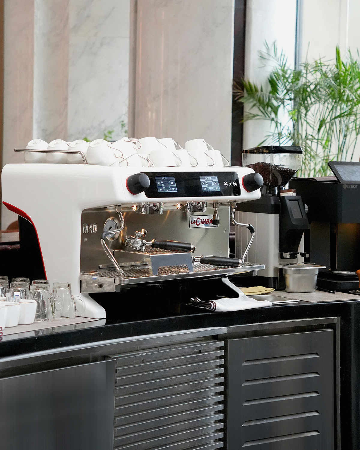 La - Q10, Commercial super automatic coffee machine, That will 