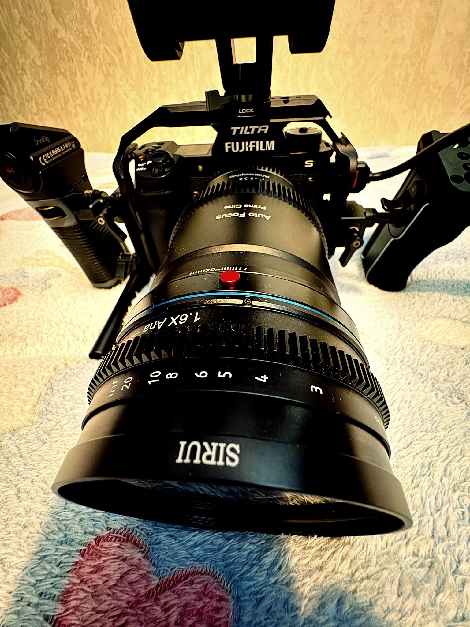 Fujifilm XH2s SIRUI 40 1.8 Anamorphic Autofocus lens 1.33X SIRUI 