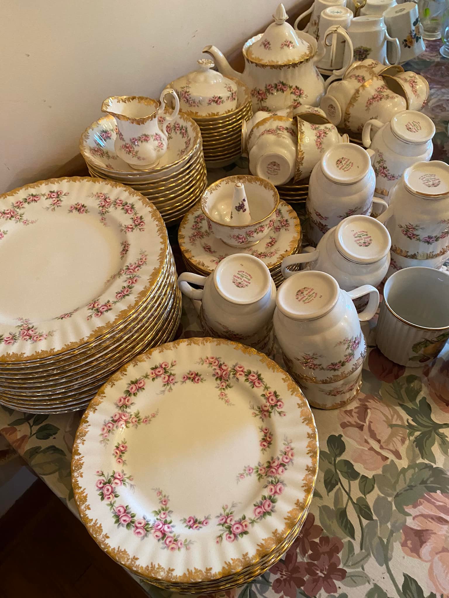 Service à Thé ROYAL ALBERT "Provincial Flowers" - Porcelaine Multicolore - Occasion