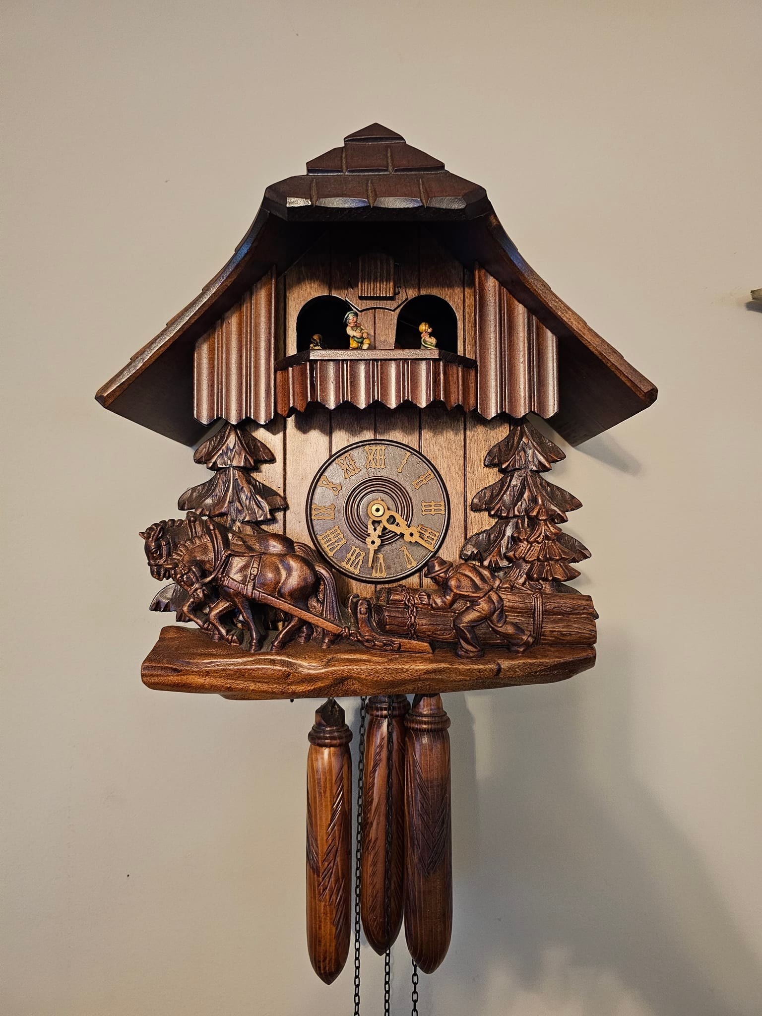 What is the information and specs of a one day cuckoo clock made