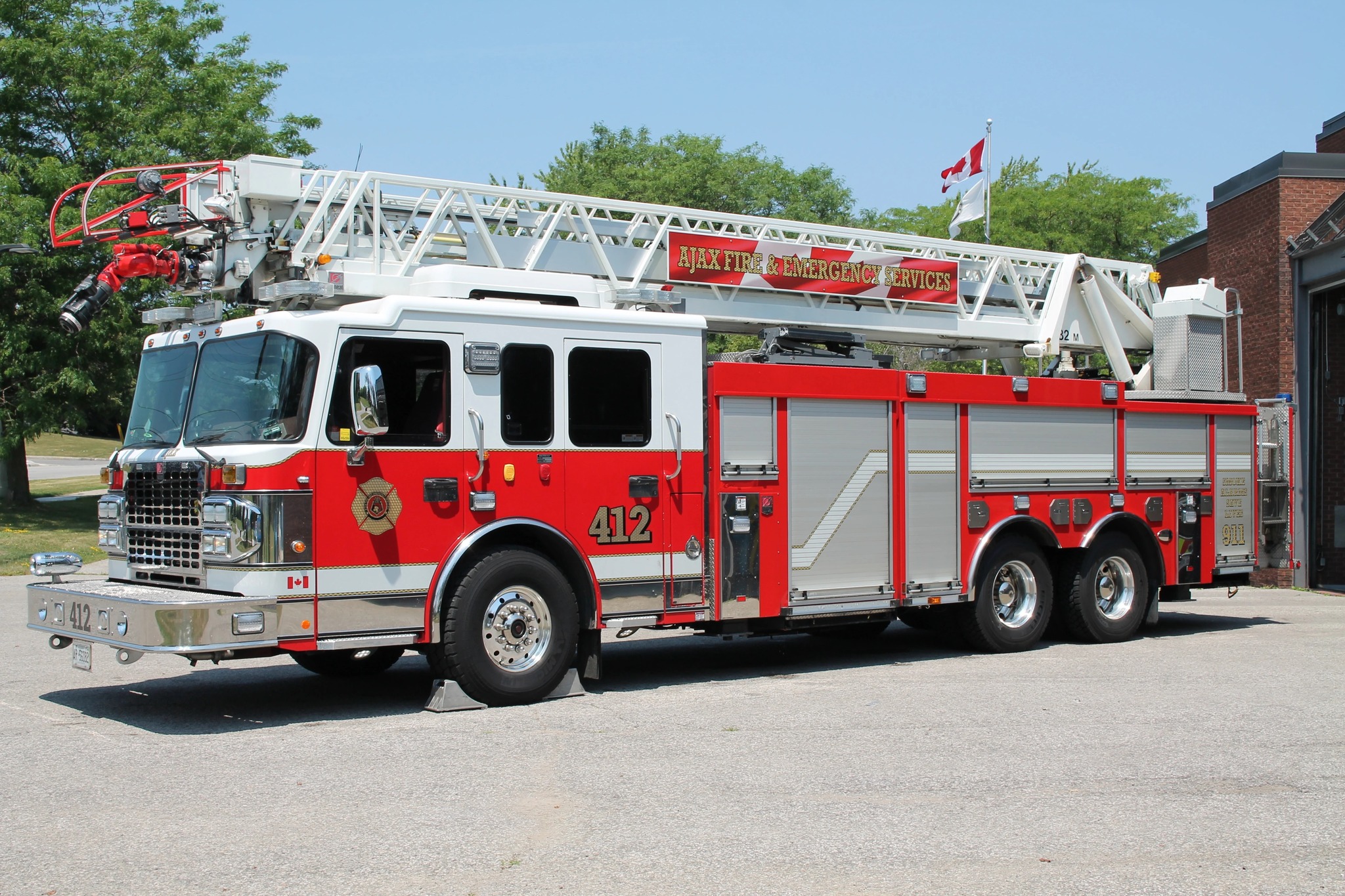 Canadian Fire and EMS | Calgary, Alberta - 6 Ladder (L0511) - 2011 ...