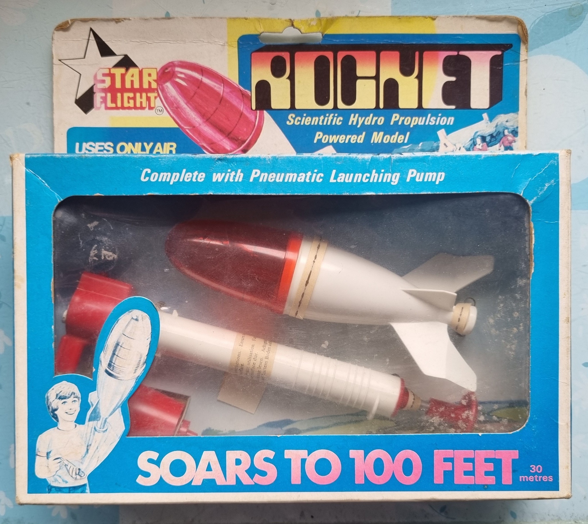 再ドッキング水ロケット Here's my near mint in the box water powered Rocket with all its