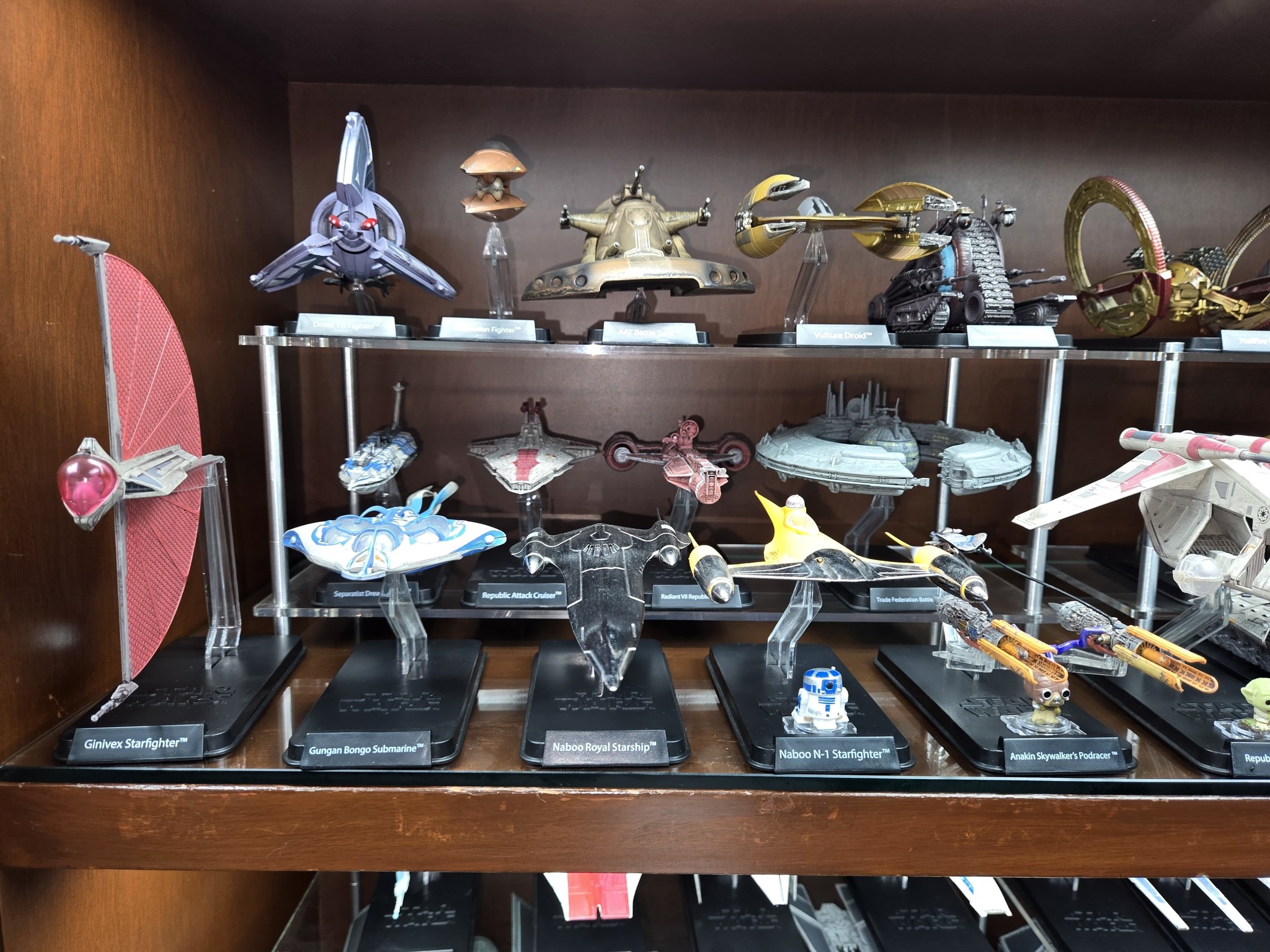 Completed Star Wars Deagostini collection of ships and vehicles