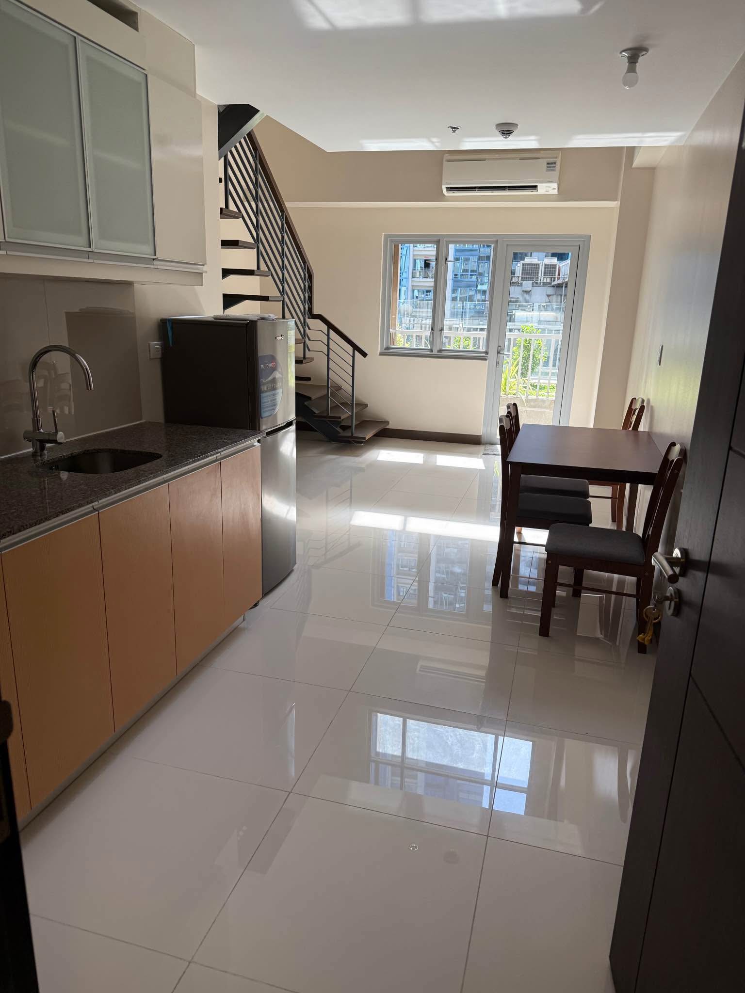 📌Unit for Rent At The Ellis At Leviste St. Makati: 1 Bedroom LOFT With ...