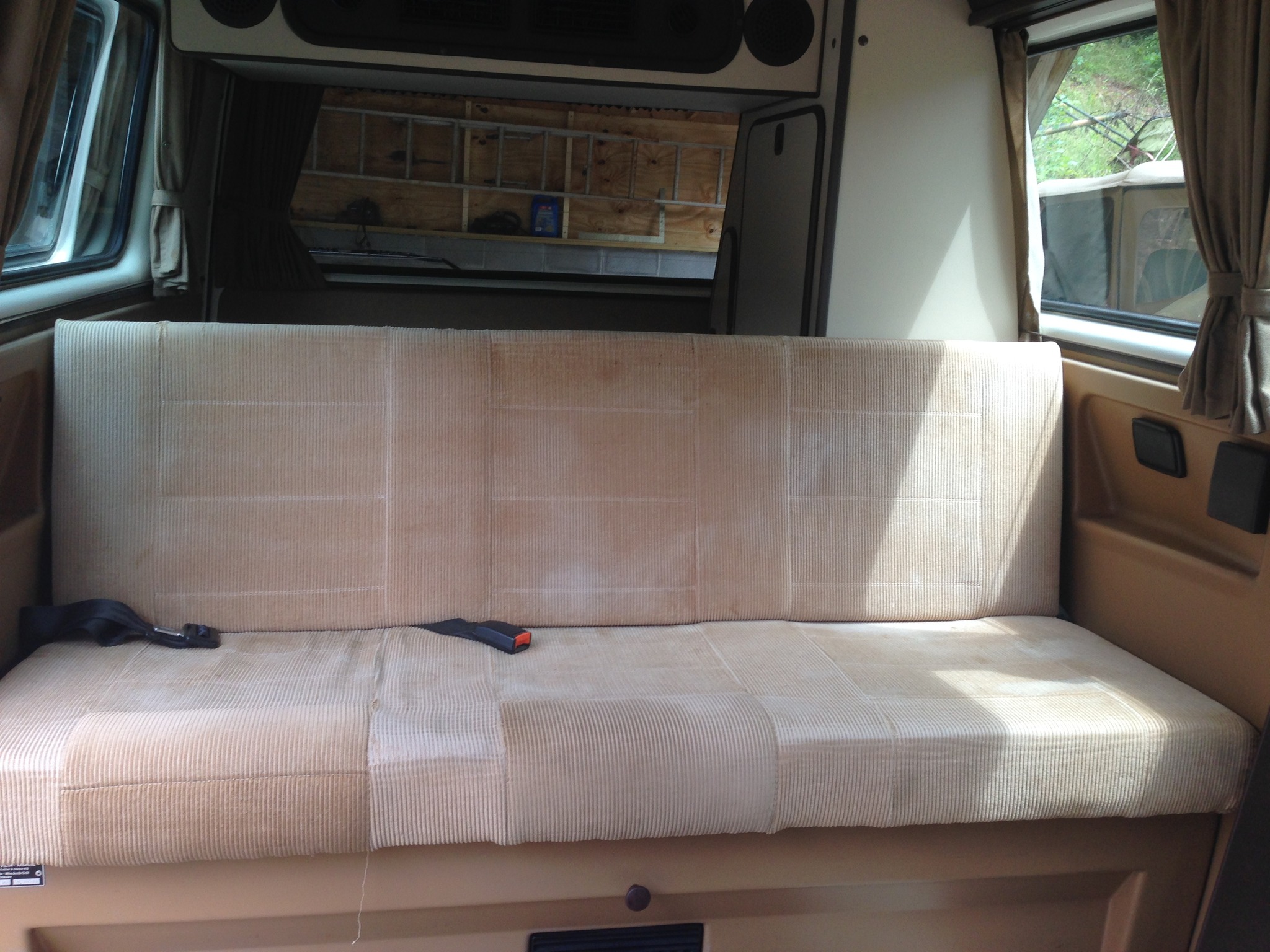 Westfalia T3 bench seat headrest mounting kit needed