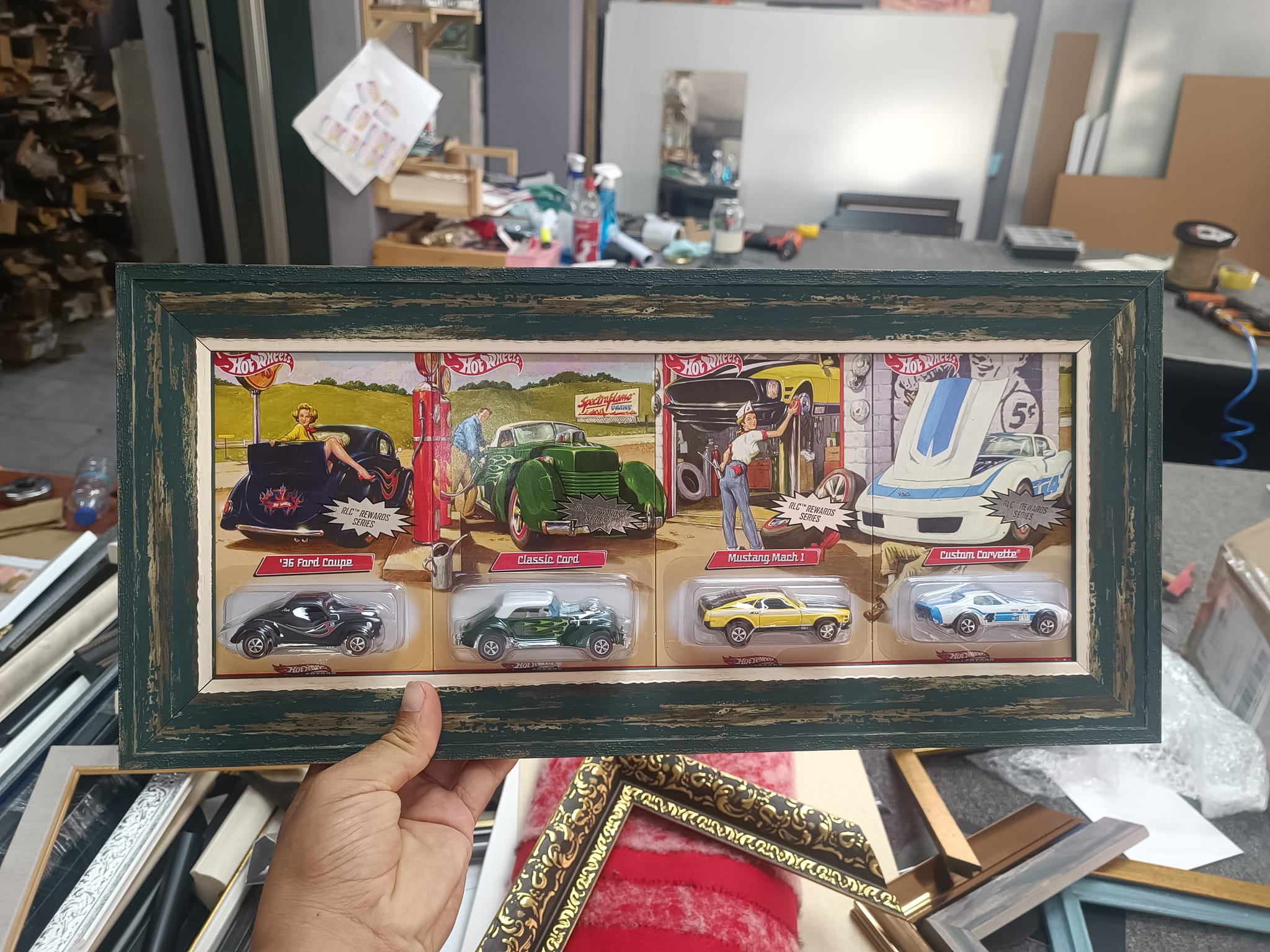 2007 RLC Rewards Series Hot Wheels form a retro gas station mural