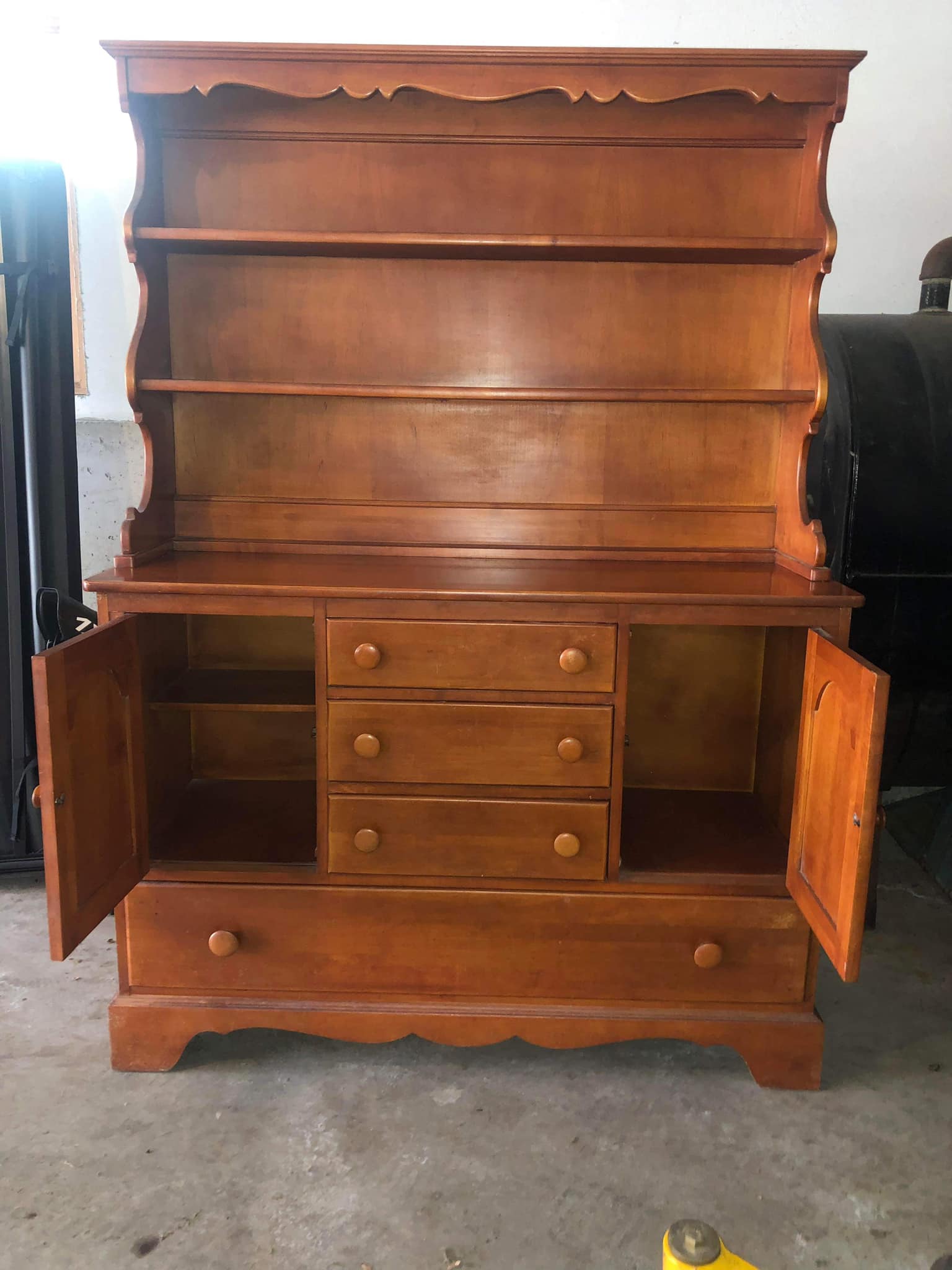 willett golden beryl maple dresser Houston Chest for sale /wedding