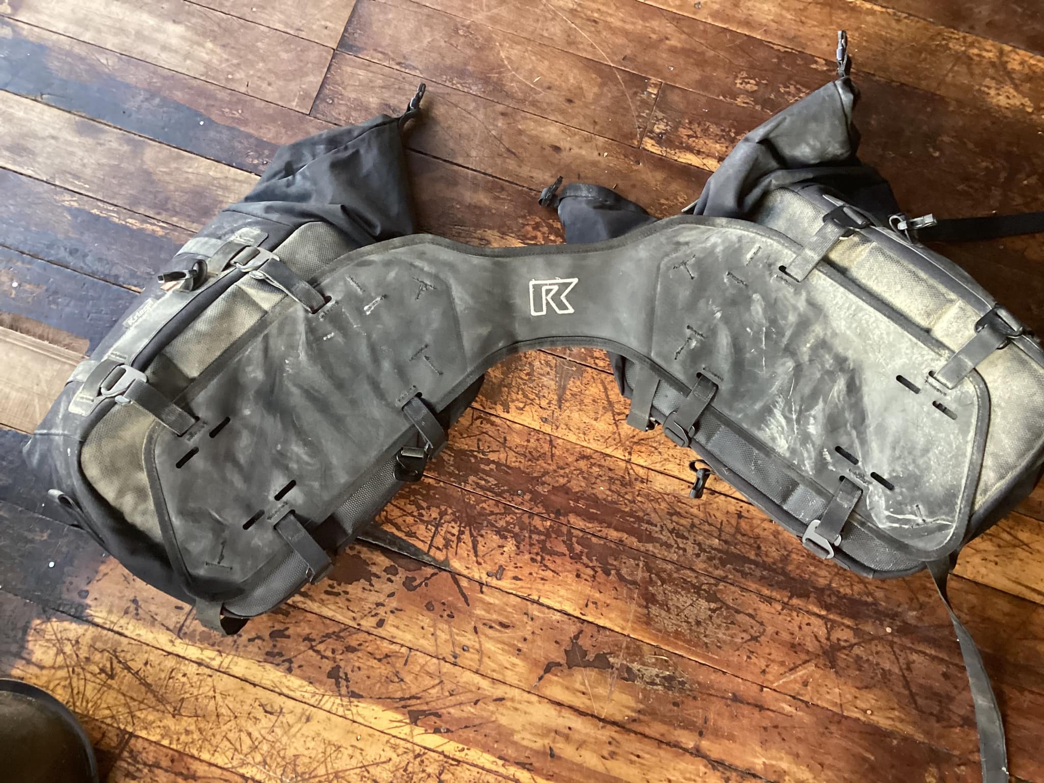 Dirtsack Gypsy - 3500 Rynox stealth evo 2 riding pant (armours