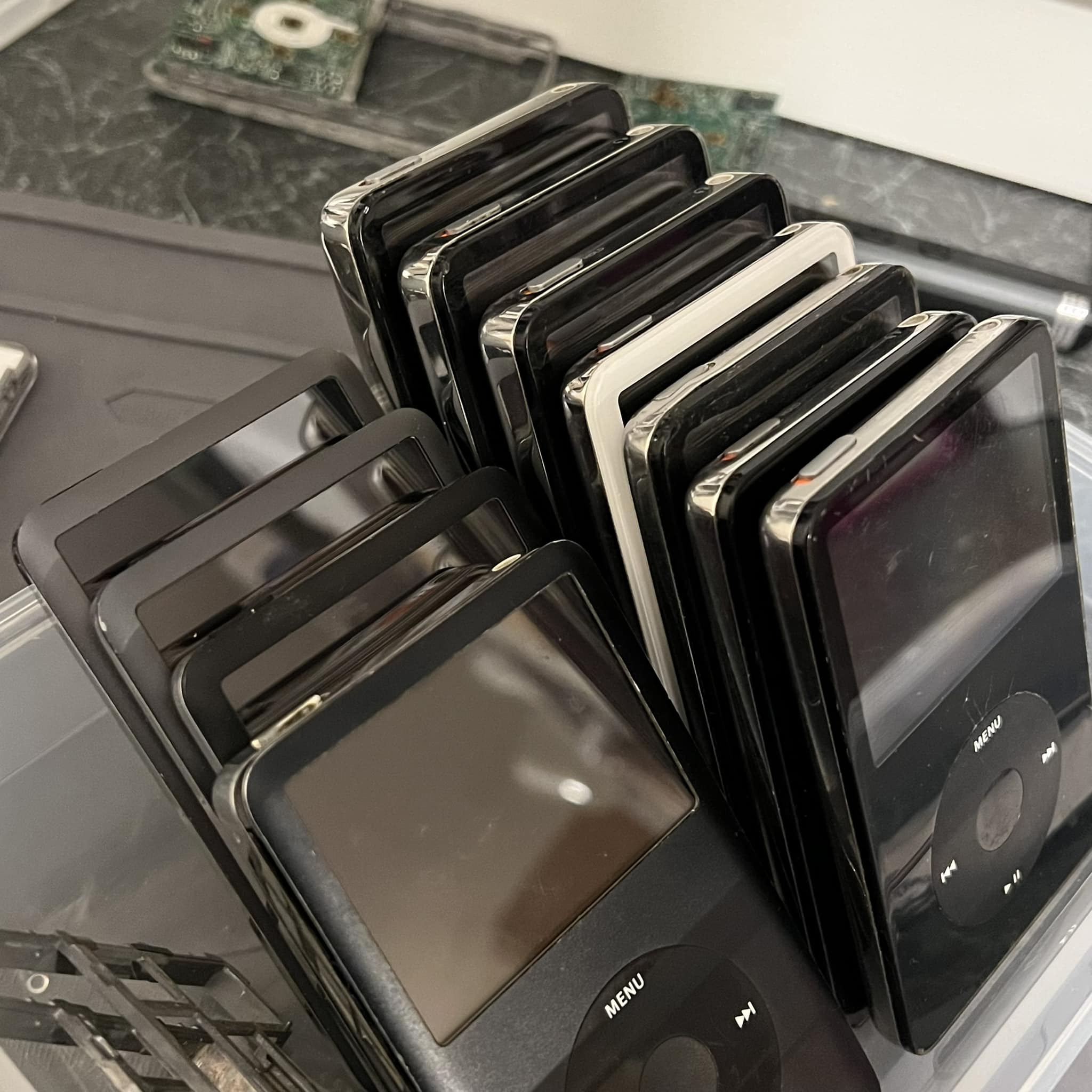 iPod nano Mickey Mouse 500個限定モデル Rare 2006 iPod Nano Mickey Mouse model for sale?