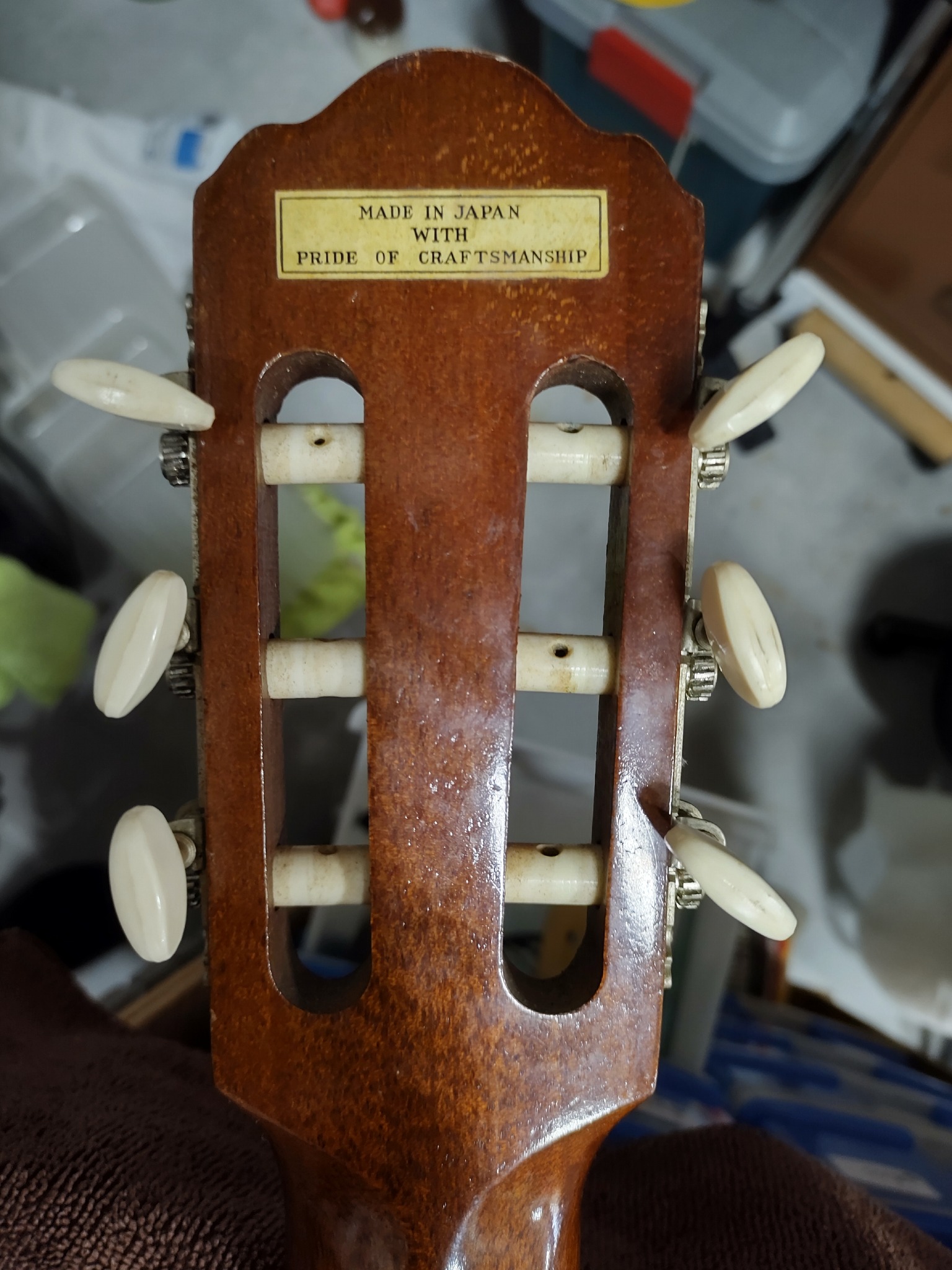 What is known about Rokkomann guitars?
