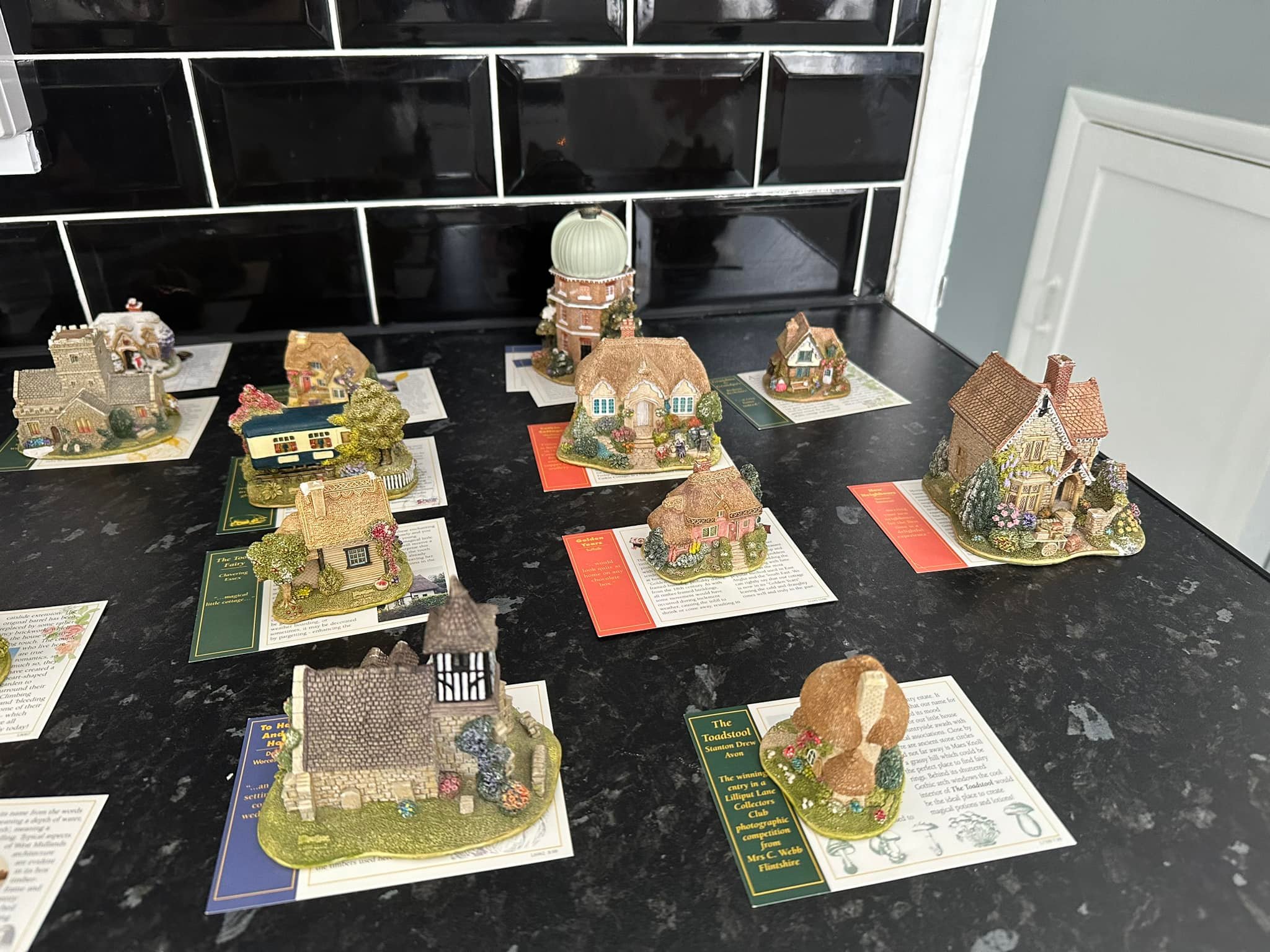 This is a Lilliput Lane miniature figurine from the English 