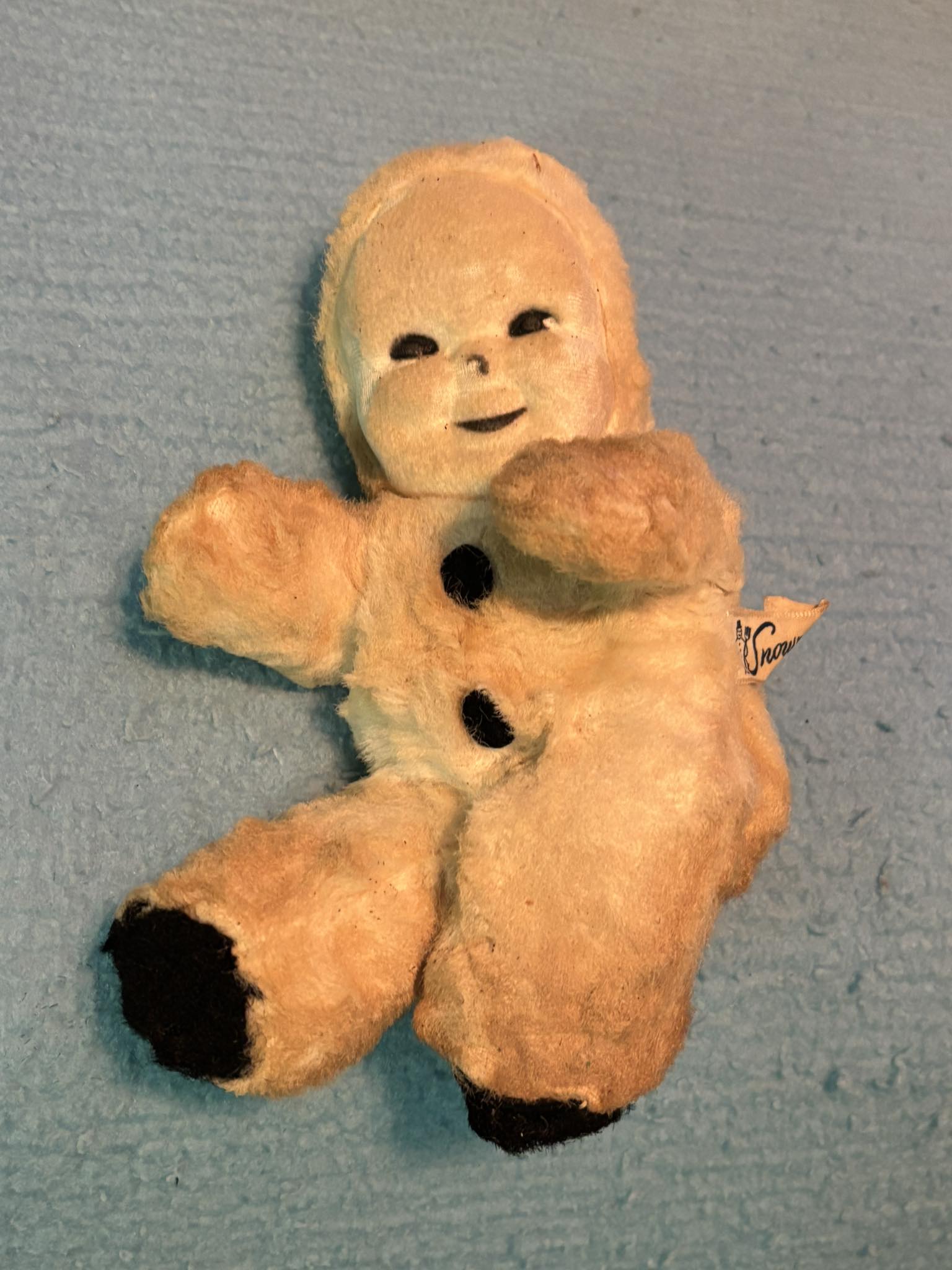 What is a Knickerbocker Snowman teddy bear?