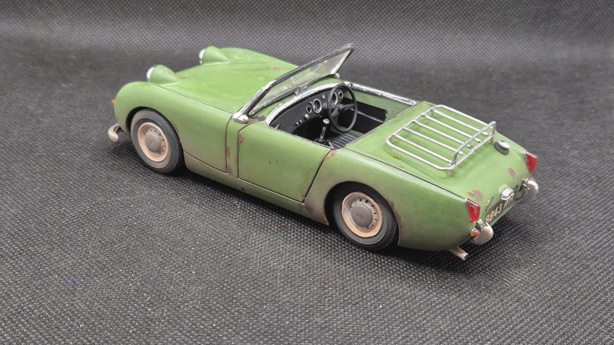 Gunze Sangyo Austin Healey Sprite model car build