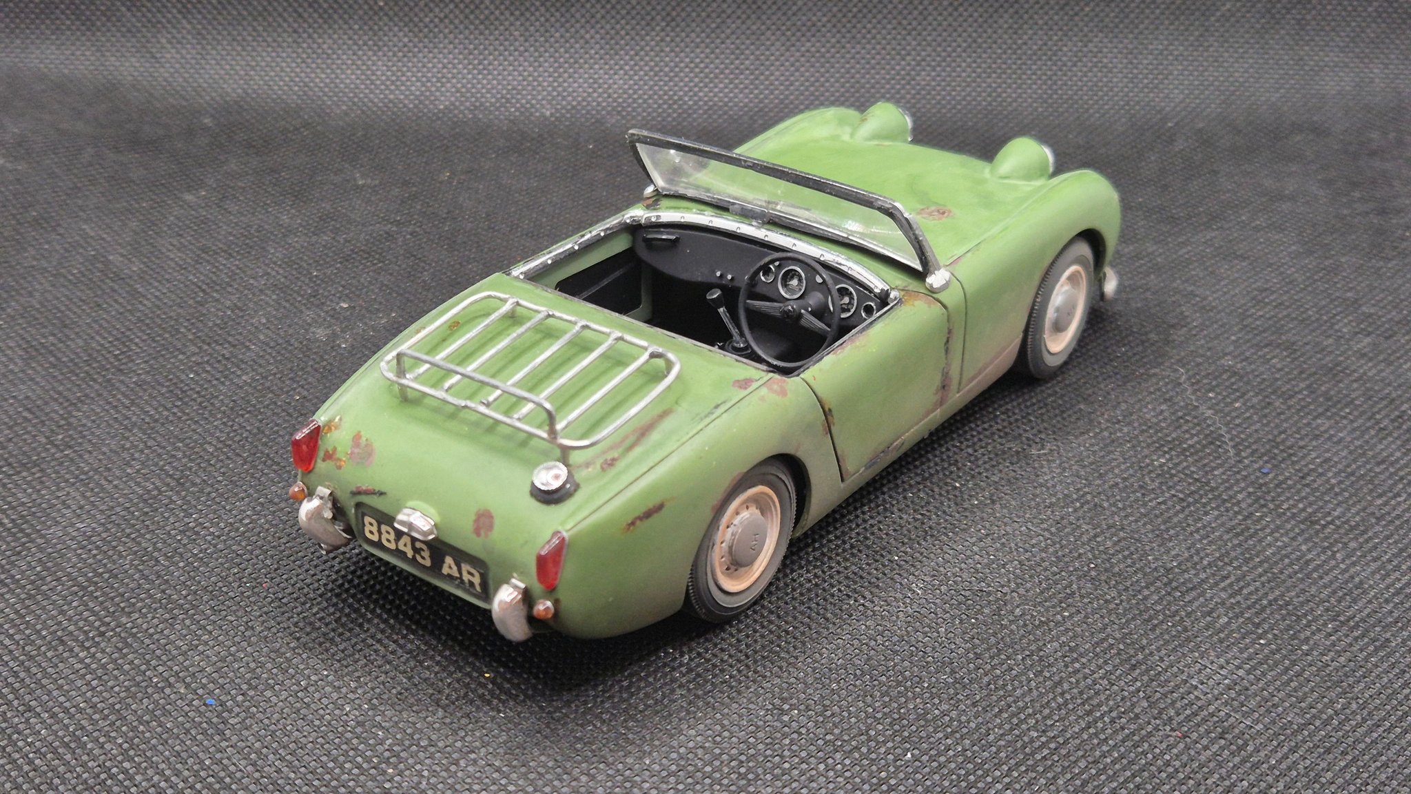 Gunze Sangyo Austin Healey Sprite model car build