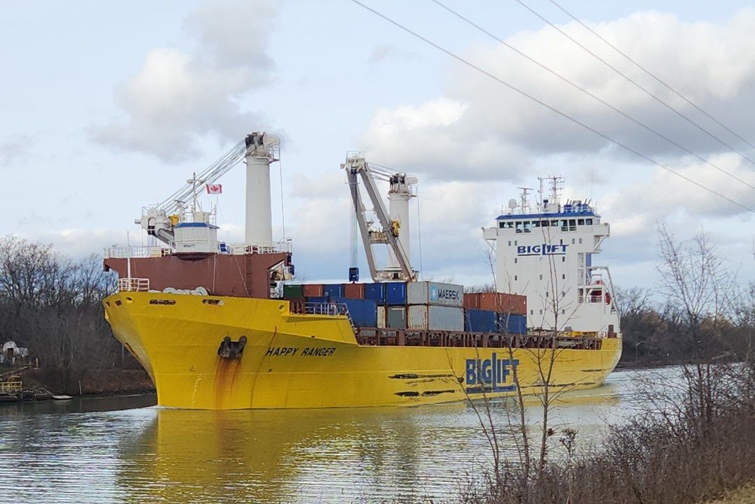 The Big Lift vessel, Happy Ranger, upbound in the Welland Canal, at ...