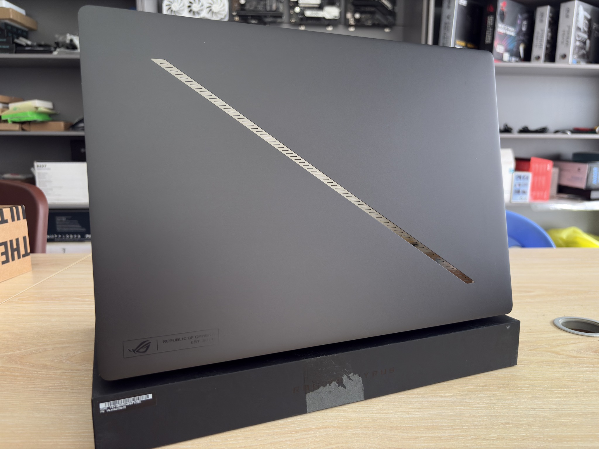 Asus ROG Zephyrus G16 GU605MV (2024) intel Core Ultra9 185H 16C 