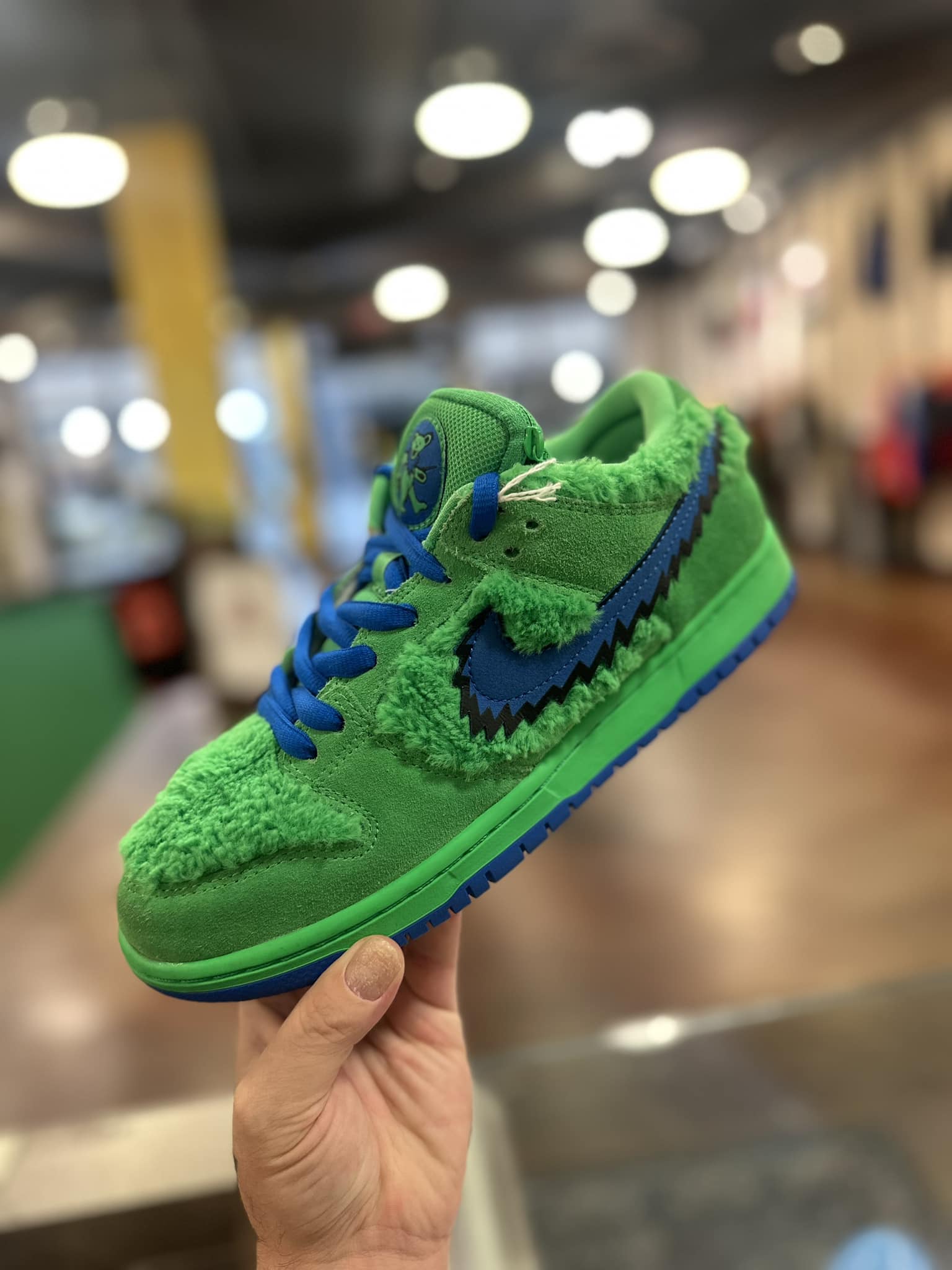 Authenticity Guarantee Nike SB Dunk Low x Grateful Dead: Green 