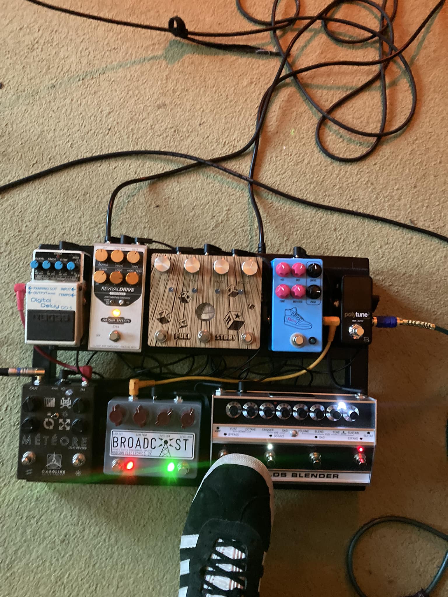 Fender shields blender on pedalboard