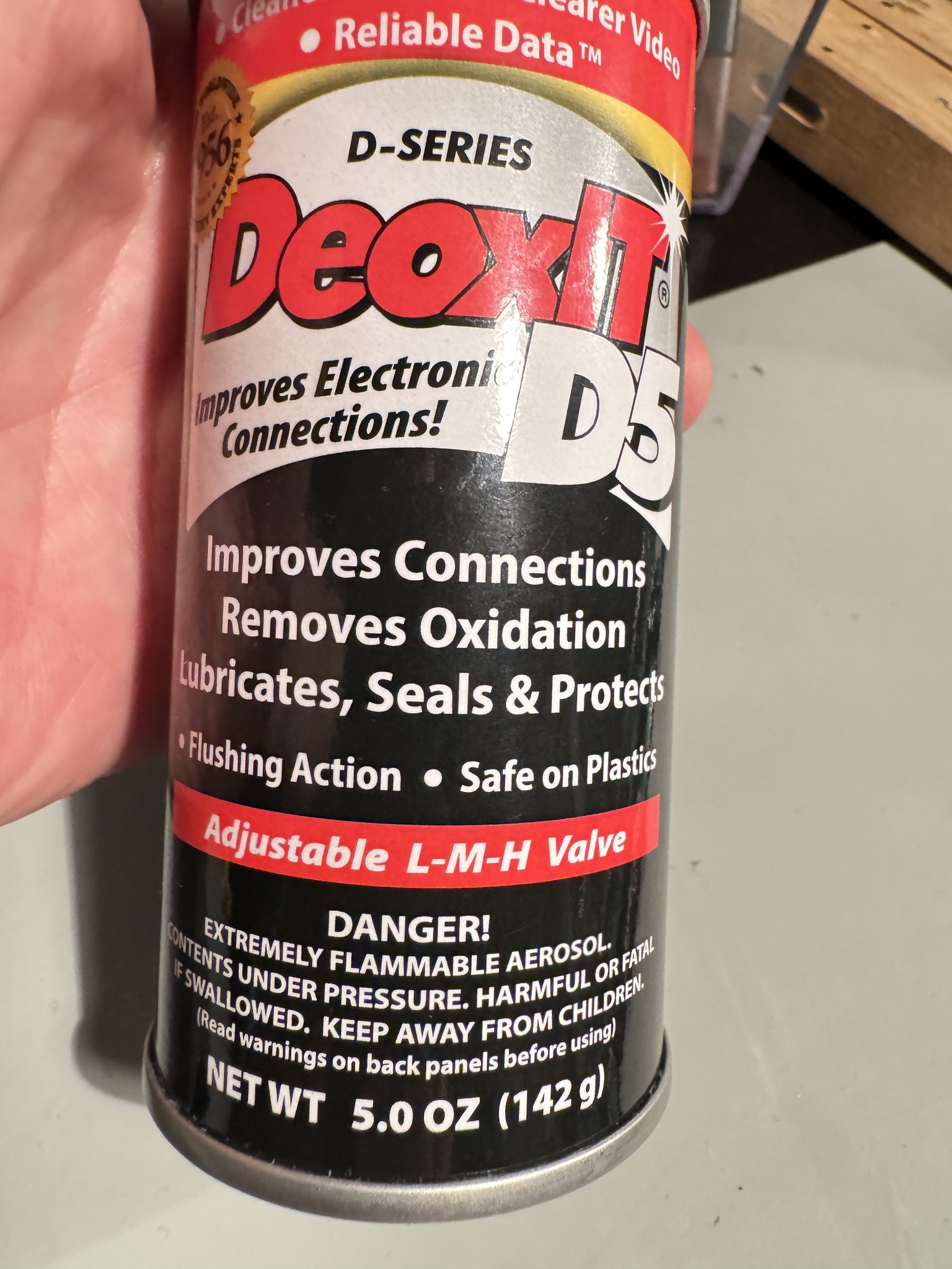 Which Deoxit to use on fader metal rails and carbon track?