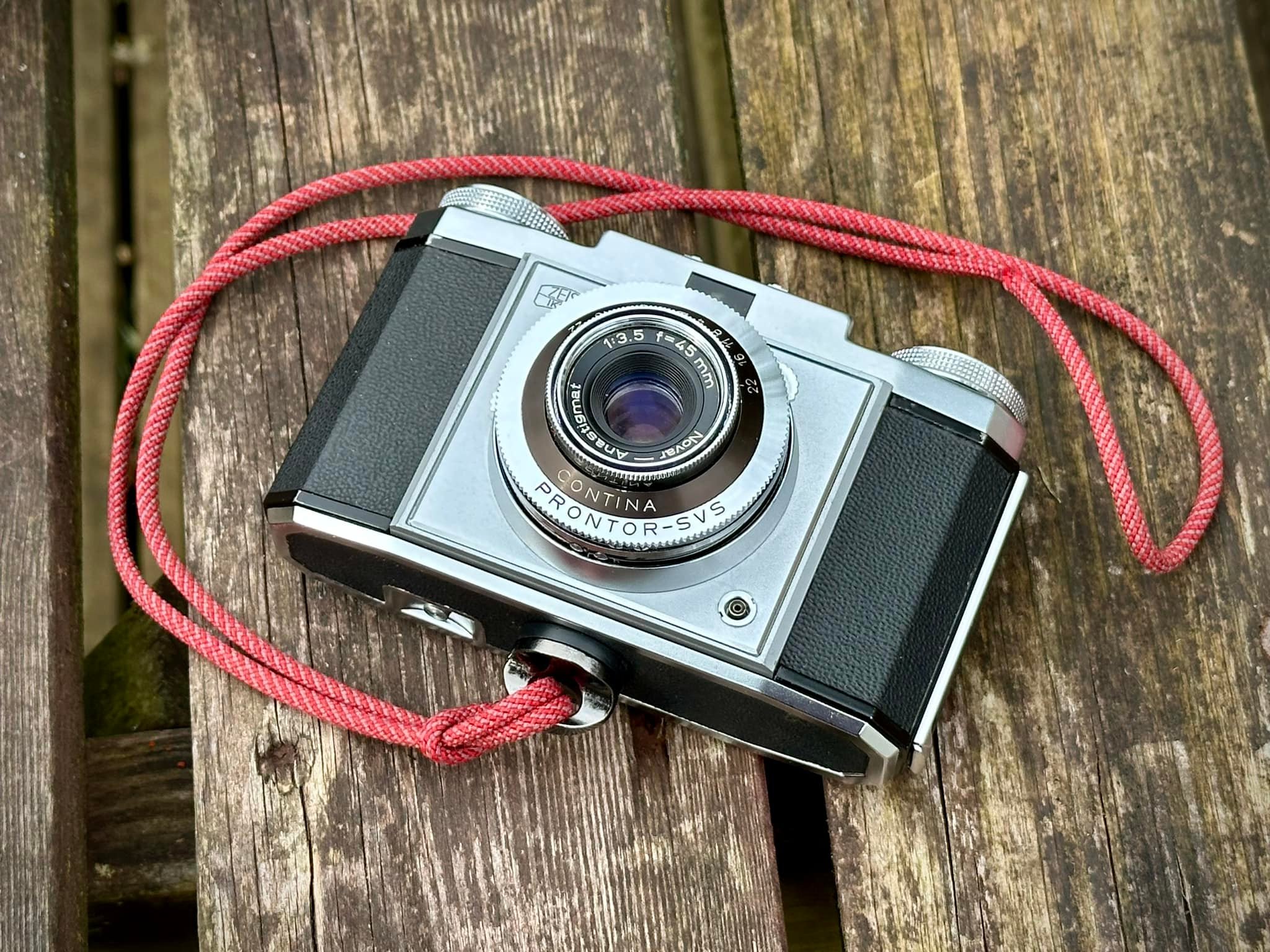 3D printed half case with strap for Zeiss Ikon Contina 1A camera