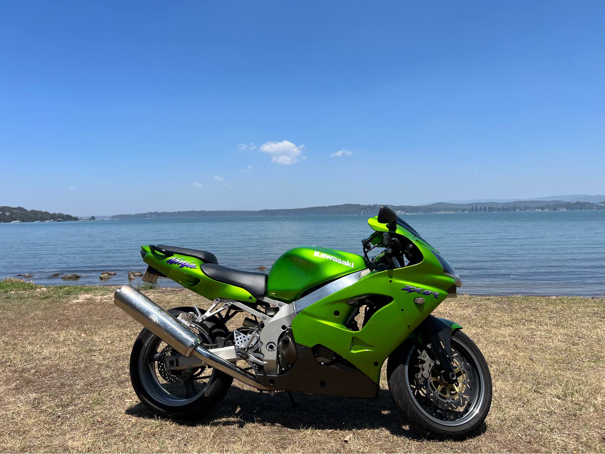 KAWASAKI ZX9R (IMPORTED) - ninja INFO - mot 9th november - 2 keys