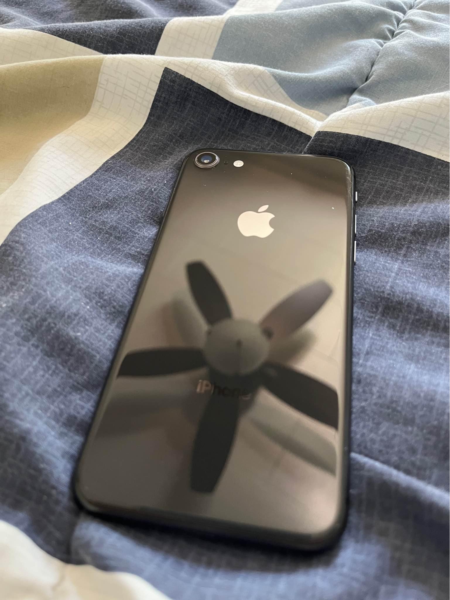 Iphone 8 64 gb | Used - like new | CA$80.00 | Bay Roberts 