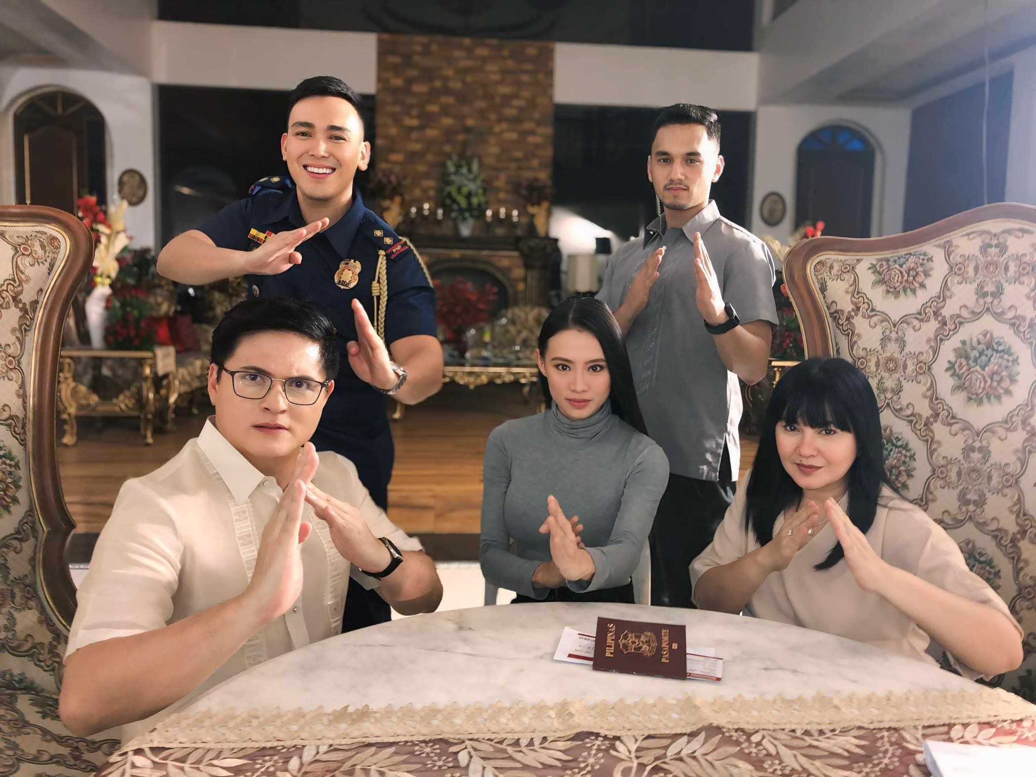 Janice - Hiyaaa! 👊🏻 Behind the scenes with my co-actors from Ang ...