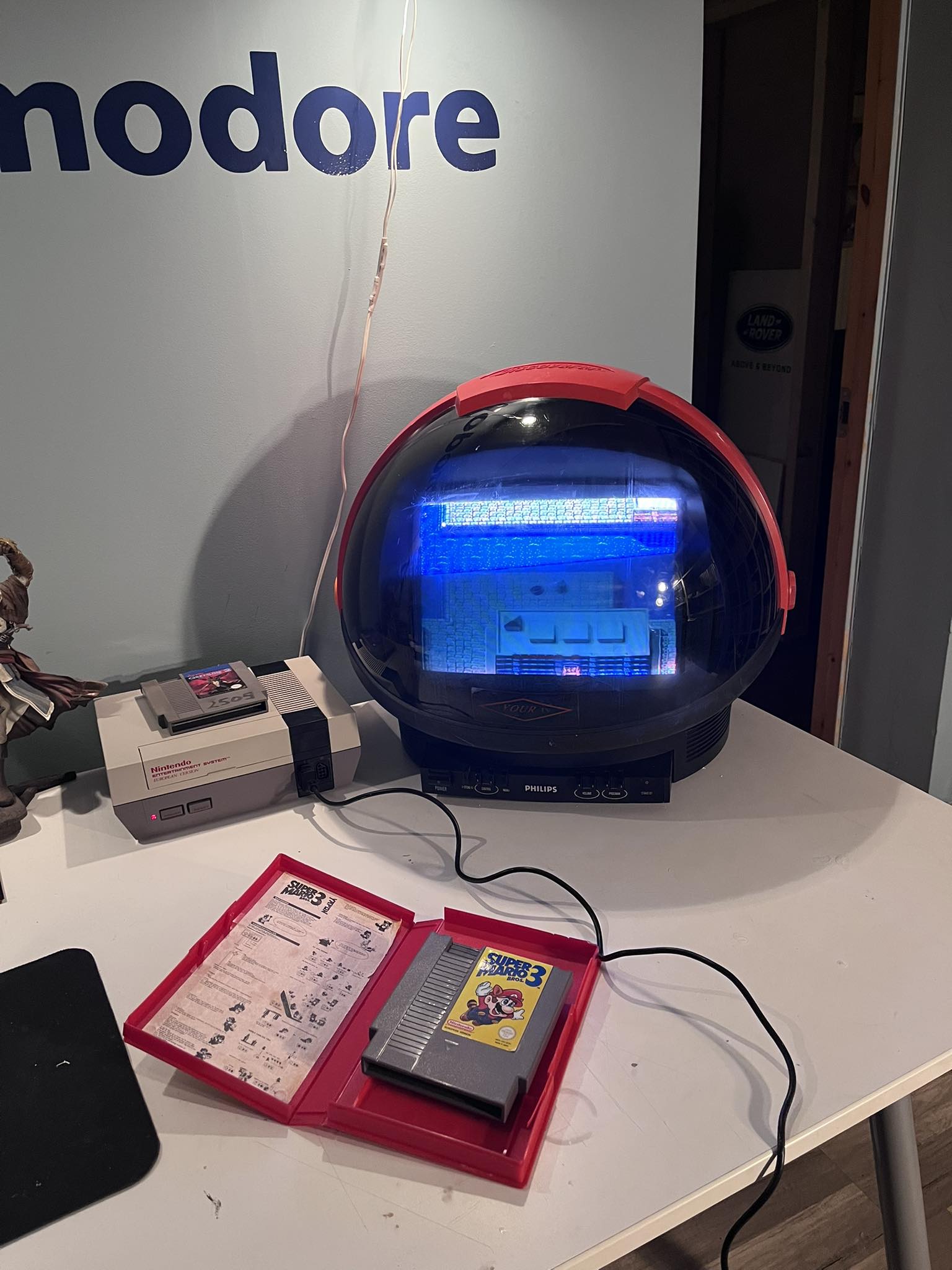 Modding Philips Discoverer to AV input?
