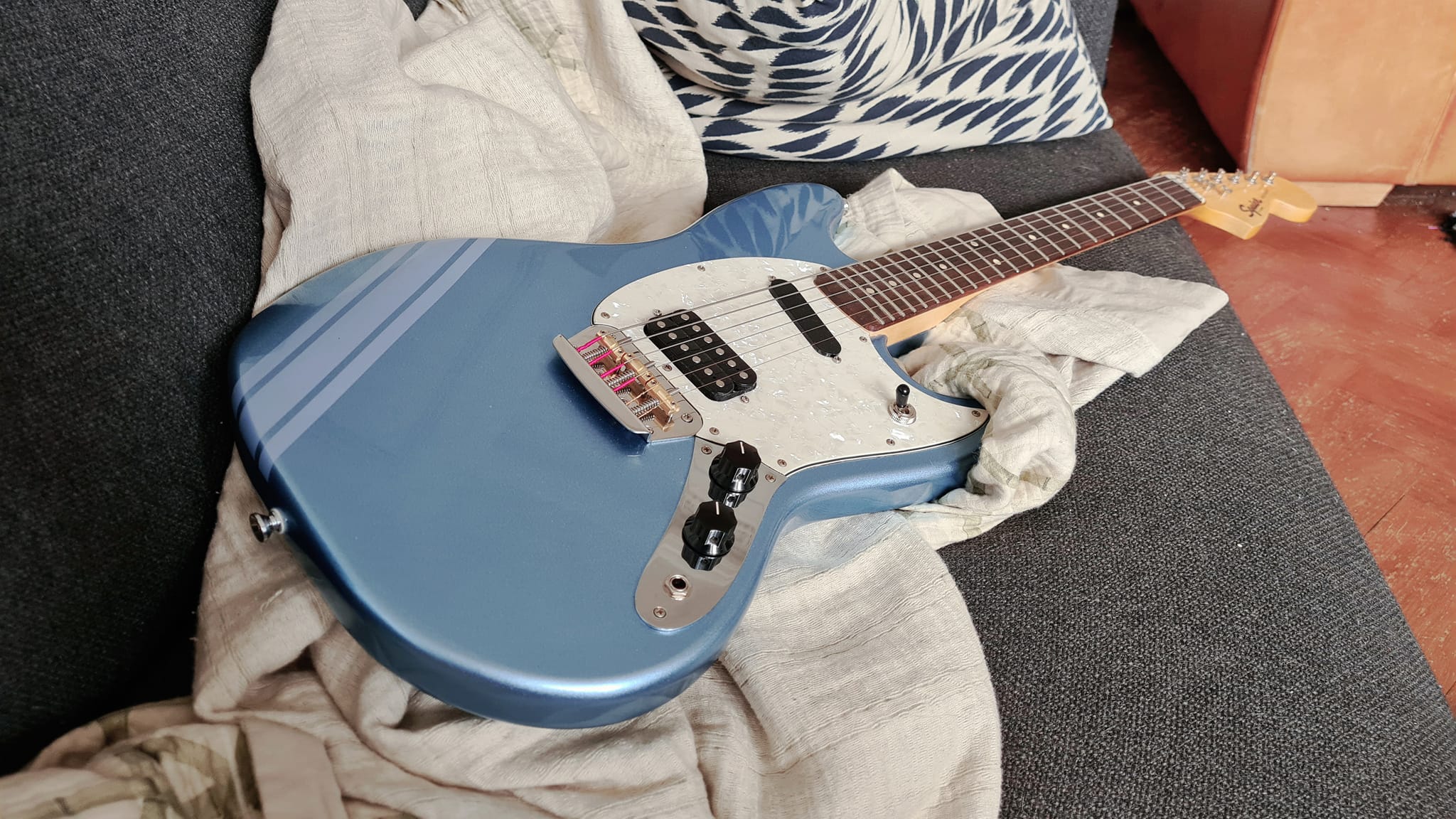 Modded Squier Sonic Mustang Guitar with Coil Splitting