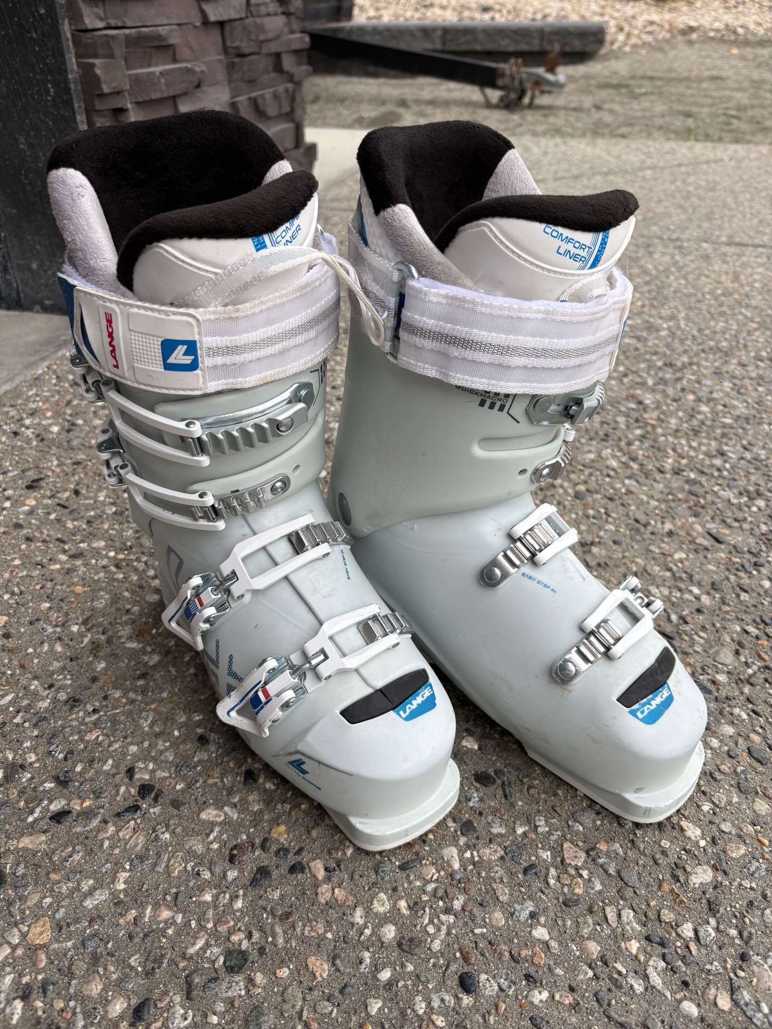 craigslist.salomon.x wave 9 womens ski boots Salomon S/Pro MV 90 Women's 2024 free fit that adapts perfectly to the shape of your foot A snowboarder at heart, used