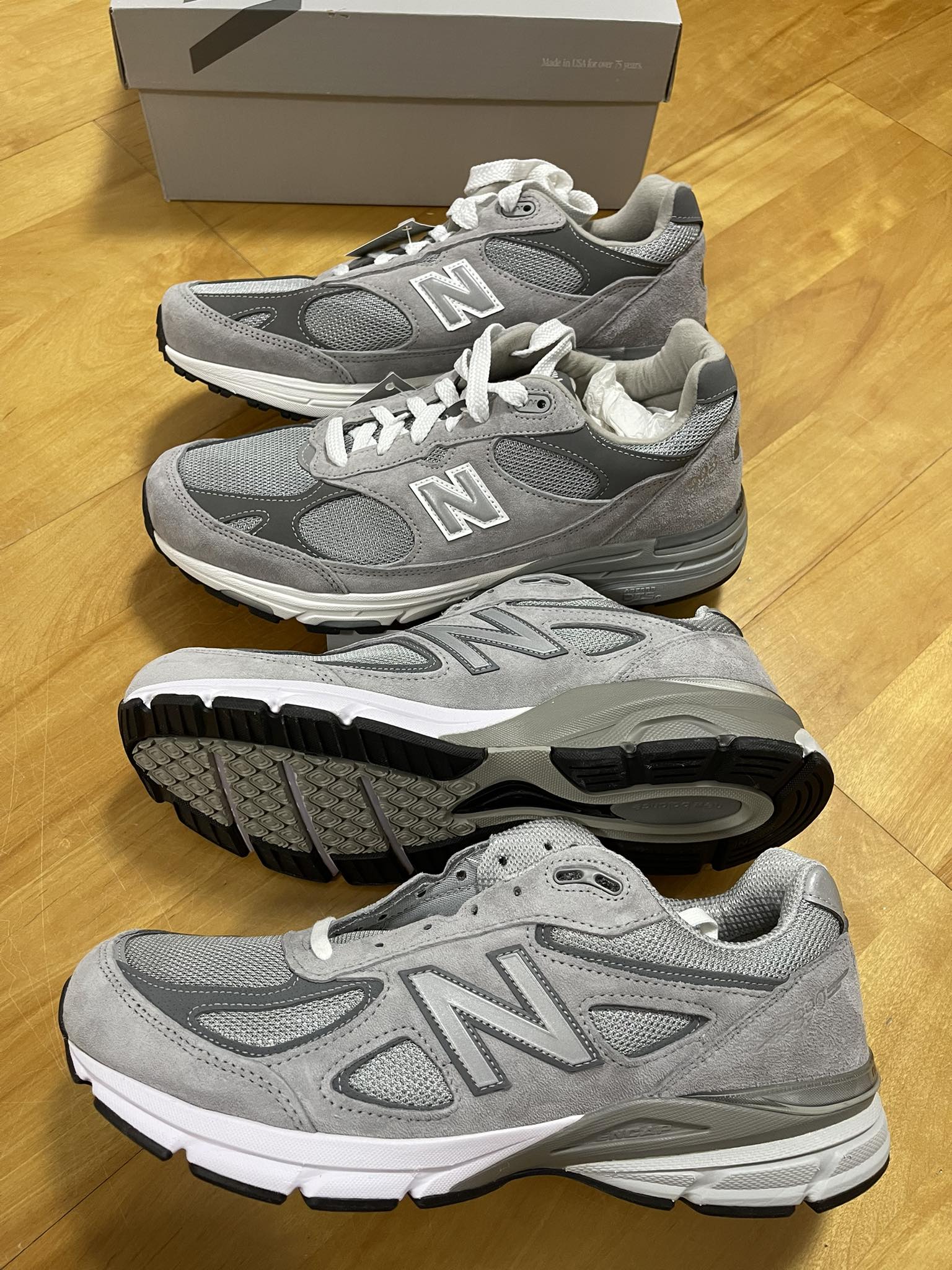目的】：出售【商品】：1. New balance 993GL 2. New balance 990GR4 