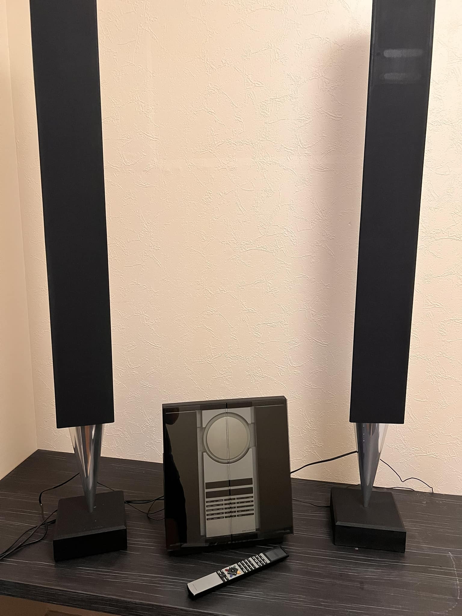 Hi all, my Beosound 3200 has started to not recognise CDs. It 