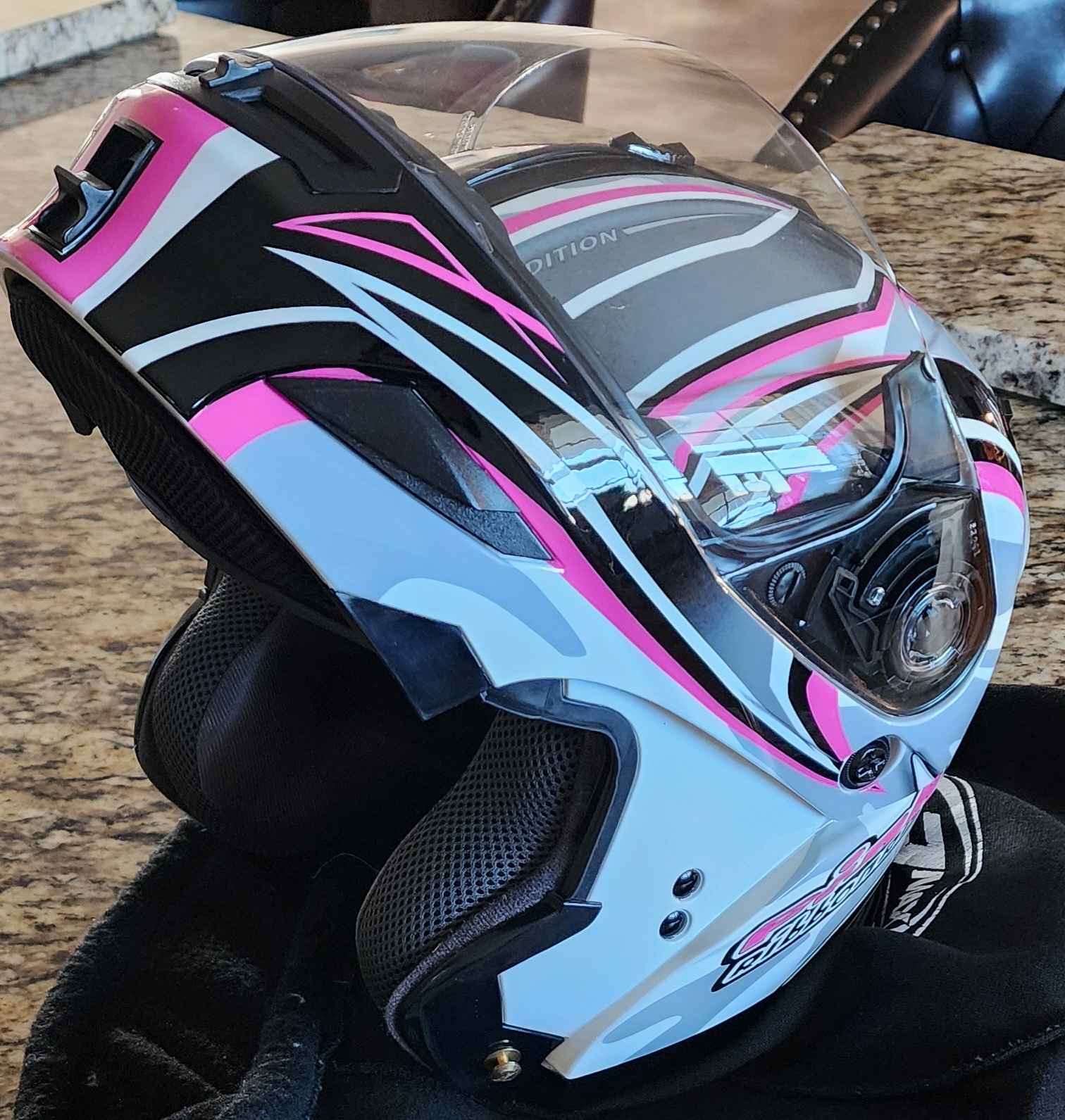 gm54s modular motorcycle helmet GMAX MD01  GBP Its the attention to details that make the difference. Limited edition modular Gmax motorcycle