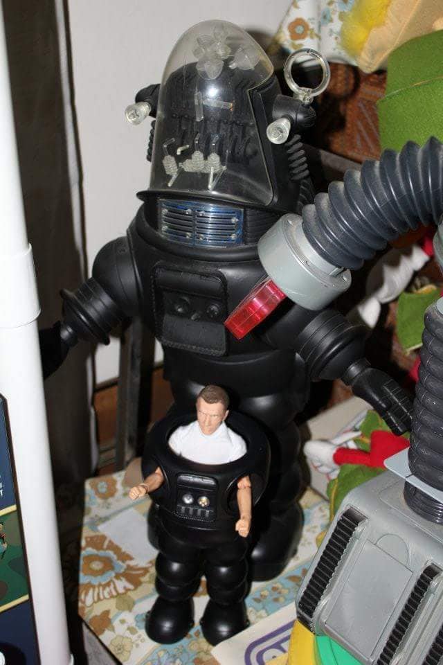 Xplus Robby the Robot 12 inch suit version review