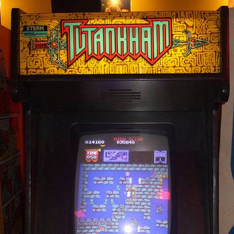 Tutankham - Intellivision (1983) Exploring deadly tombs while