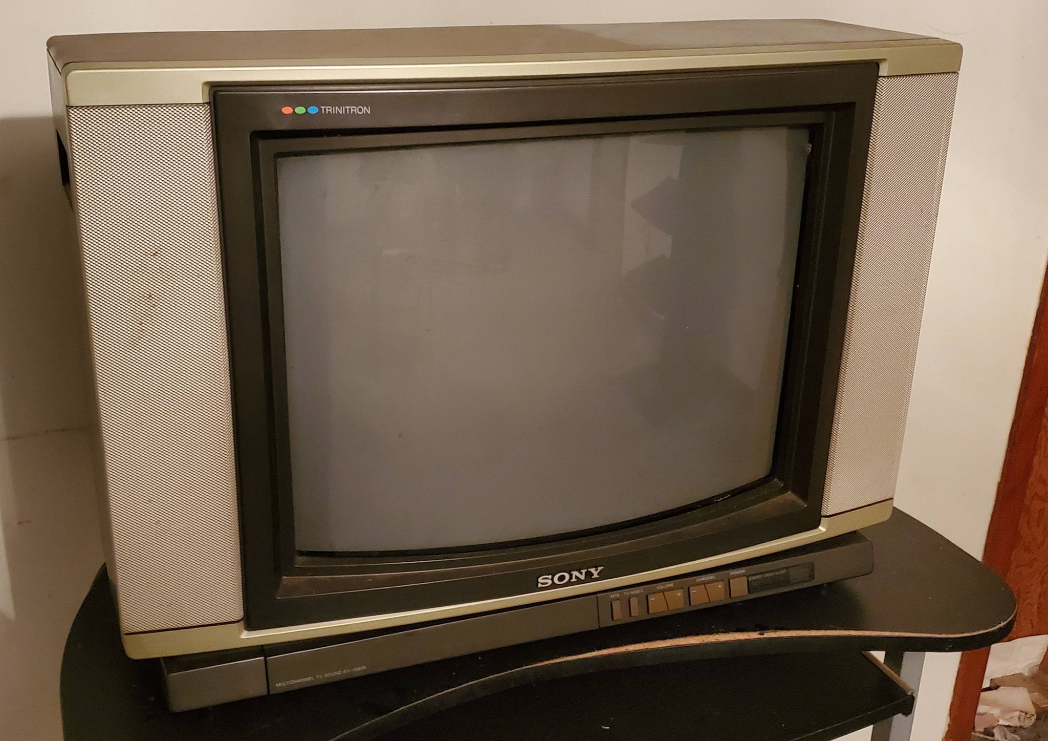 Working 1985 Sony Trinitron TV for rehoming in Athens, GA