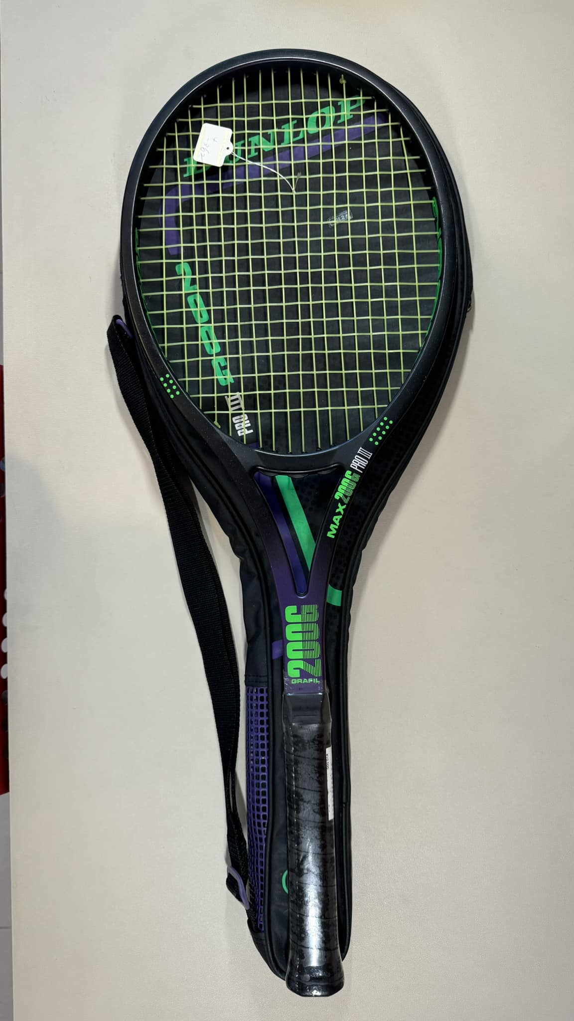 Sharing a side by side comparison of the Dunlop Max 200G and the