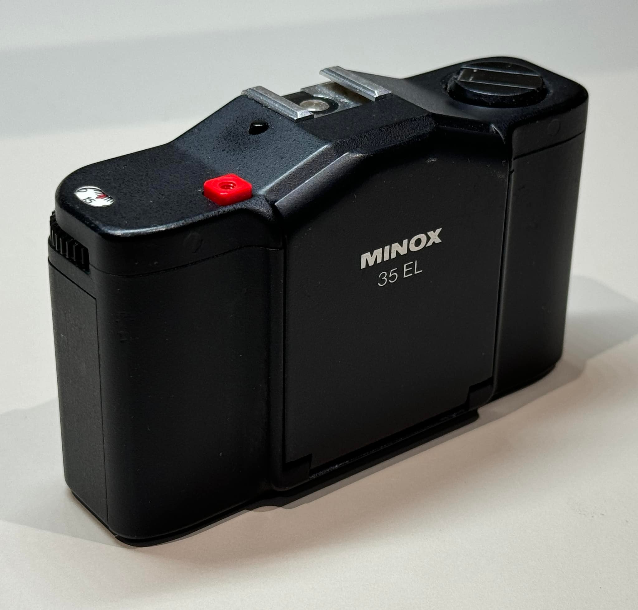 Minox MX subminiature camera features and history