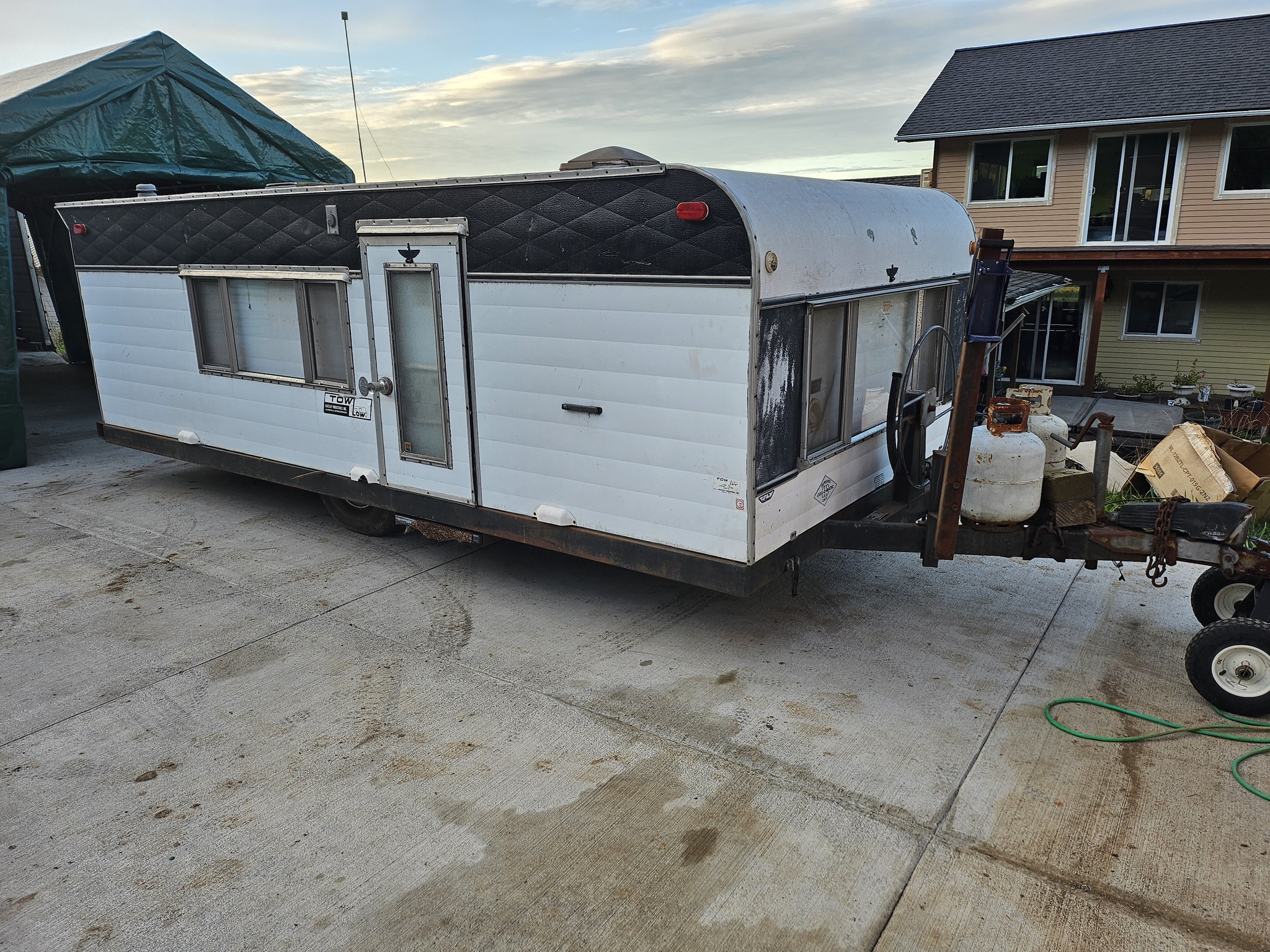 Ratcliff Tow Low Campers | Facebook display picture 1