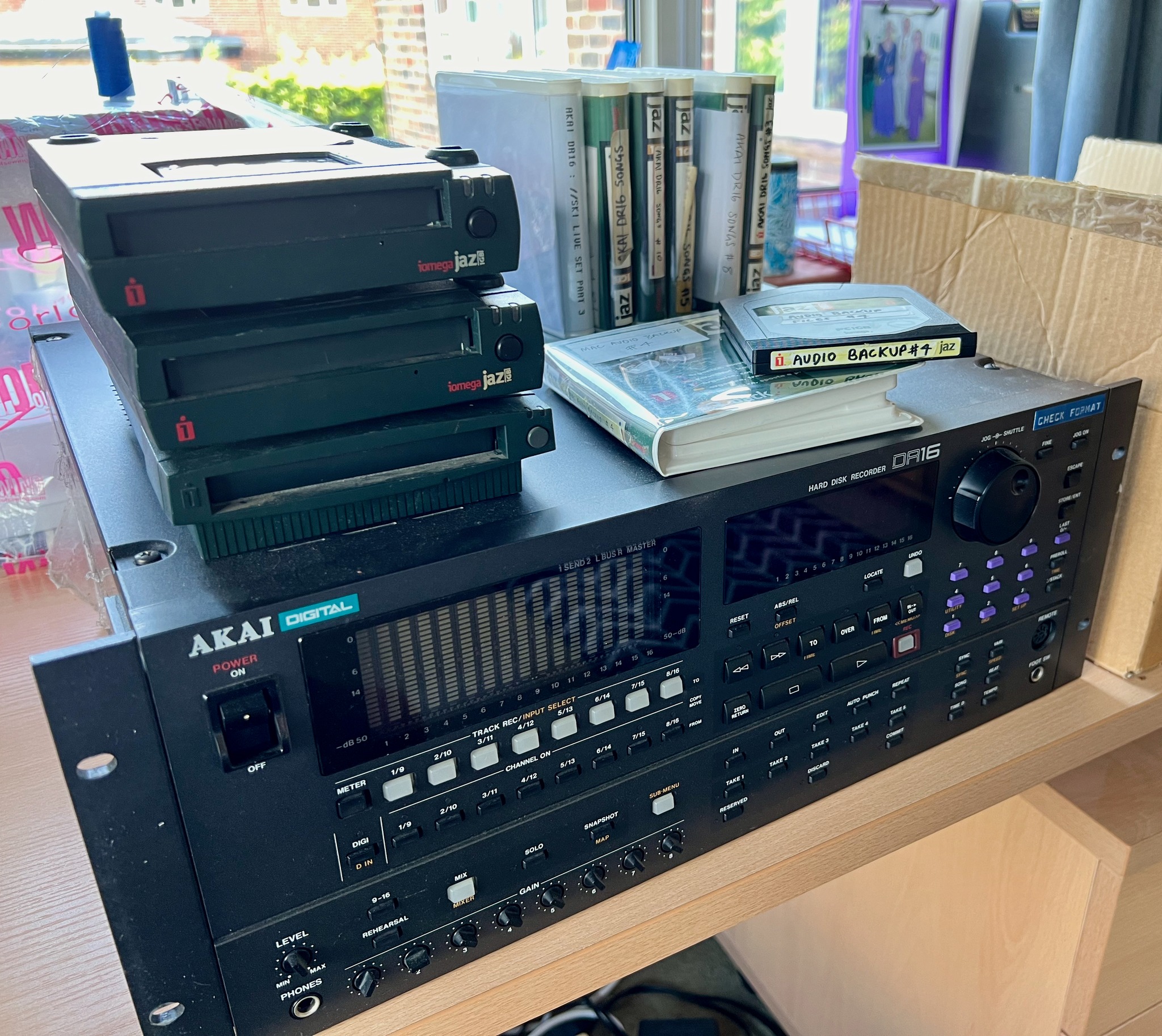 Are Akai DR4D units with remote upgrades common?