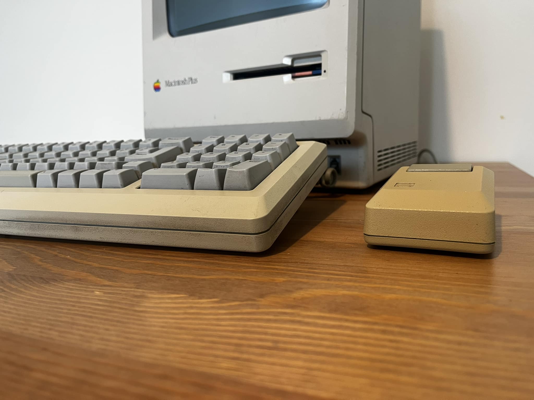 Floppy drive replacement or emulator for Macintosh Plus?