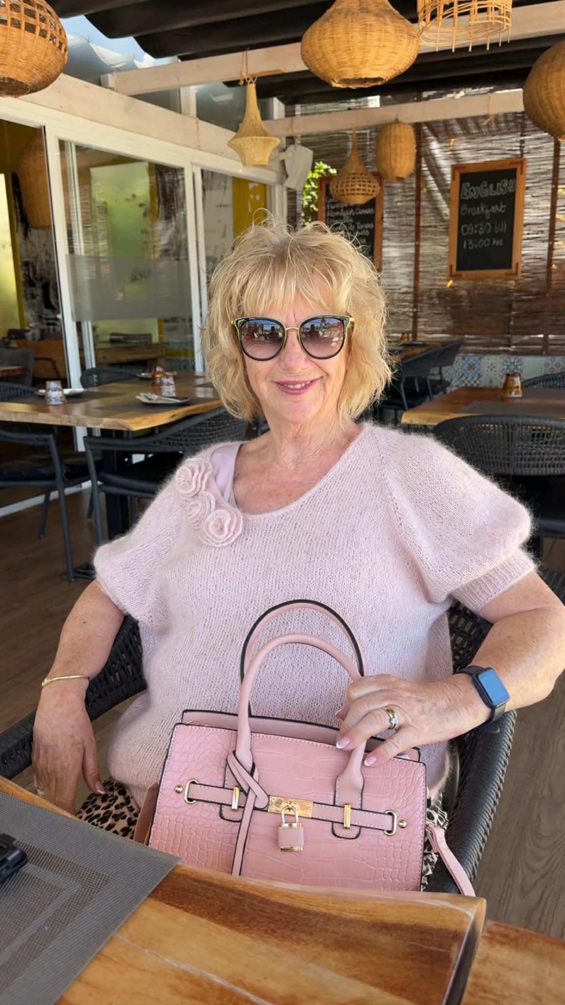 Kari Nyberg Thoresen's exclusive pink cumulus sweater