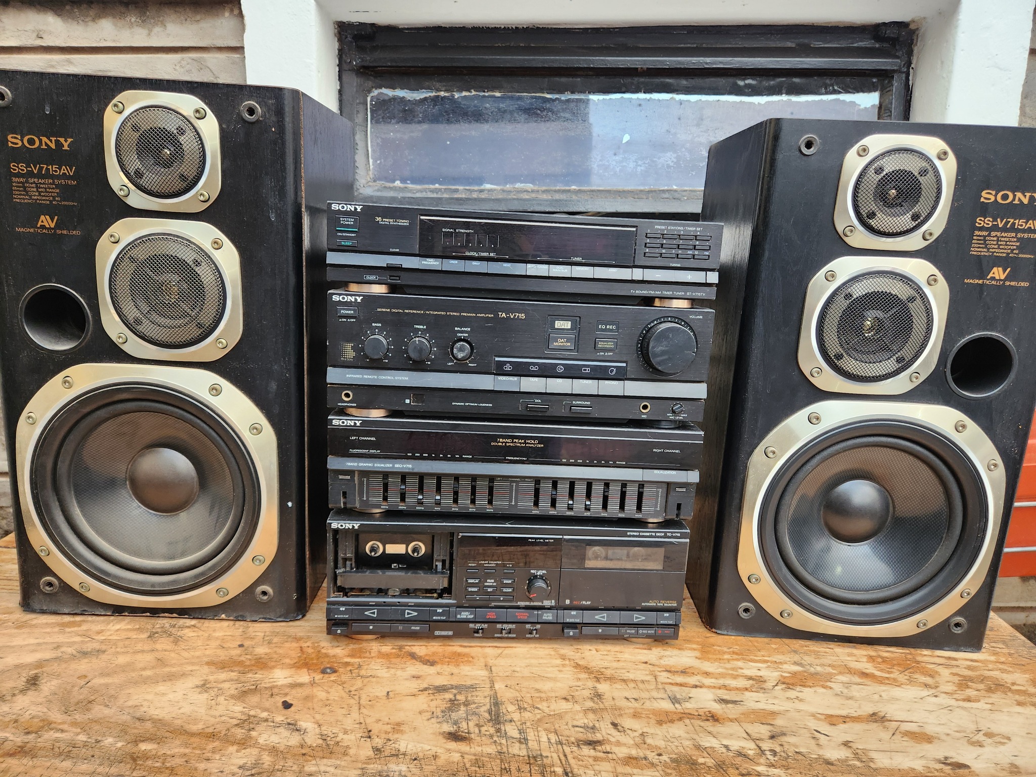QUICK SALE!!! Stack system ? Sony TA-V715T Stereo Integrated 