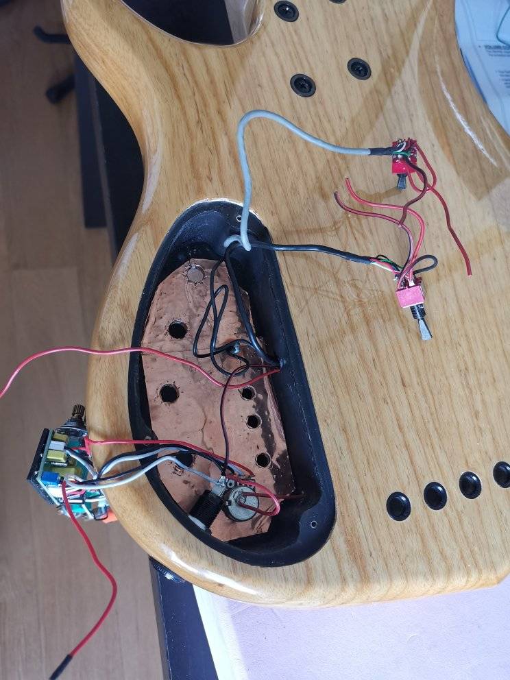 Sire V7 with John East J-Retro 01 Deluxe preamp upgrade